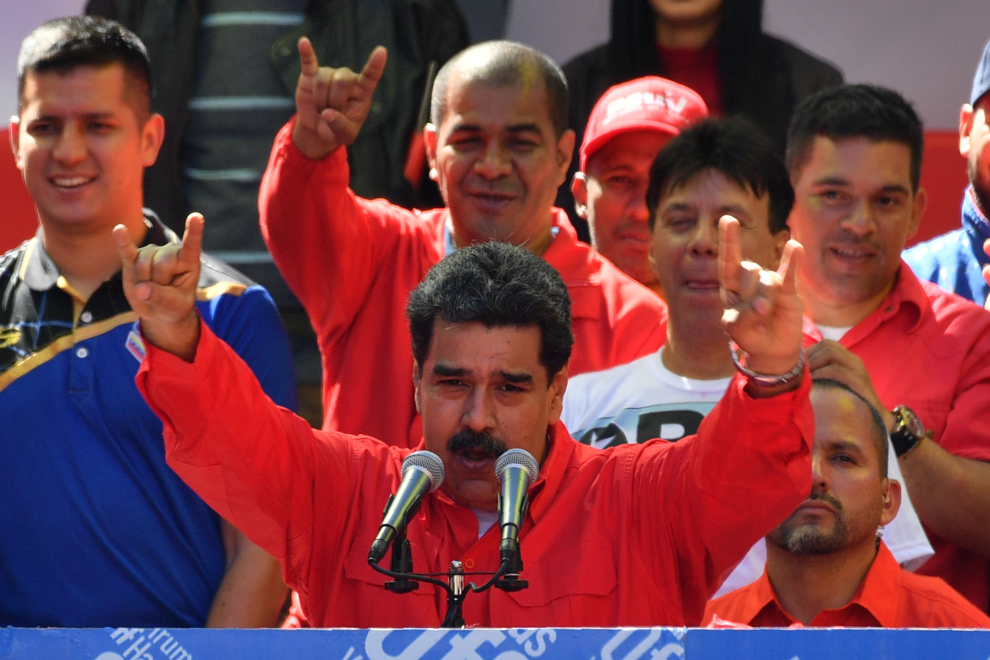 Venezuela: Maduro desafia Guaidó por não convocar presidenciais antecipadas e rompe relações com a Colômbia