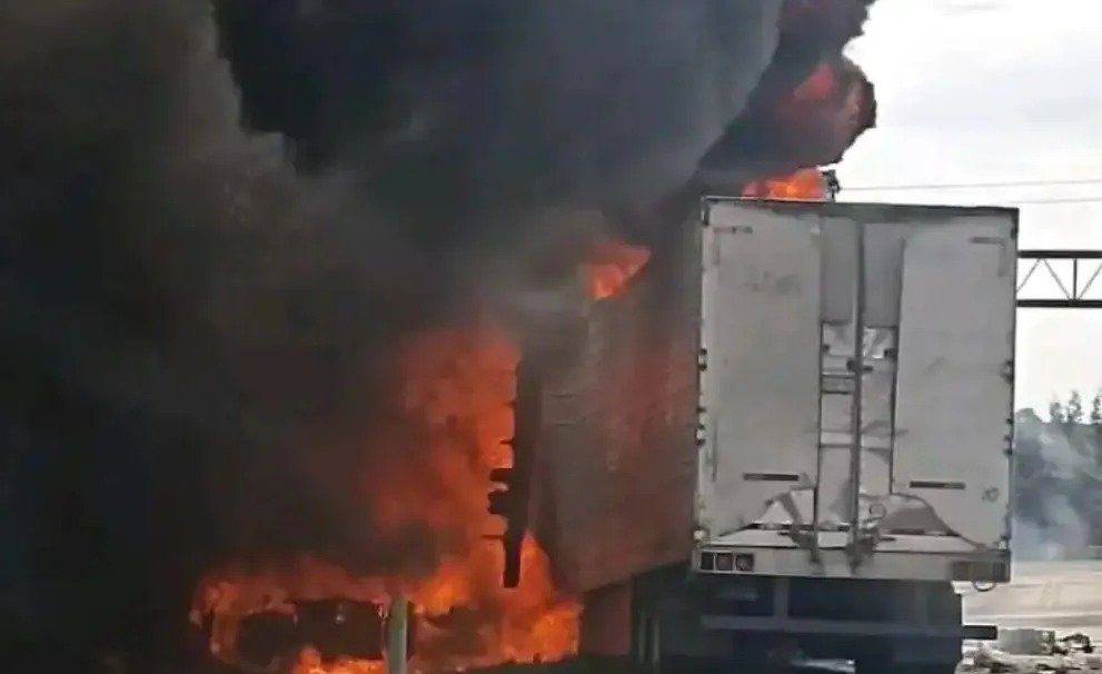 Despiste de camião de combustível seguido de incêndio mata 94 pessoas e fere 50 na Nigéria