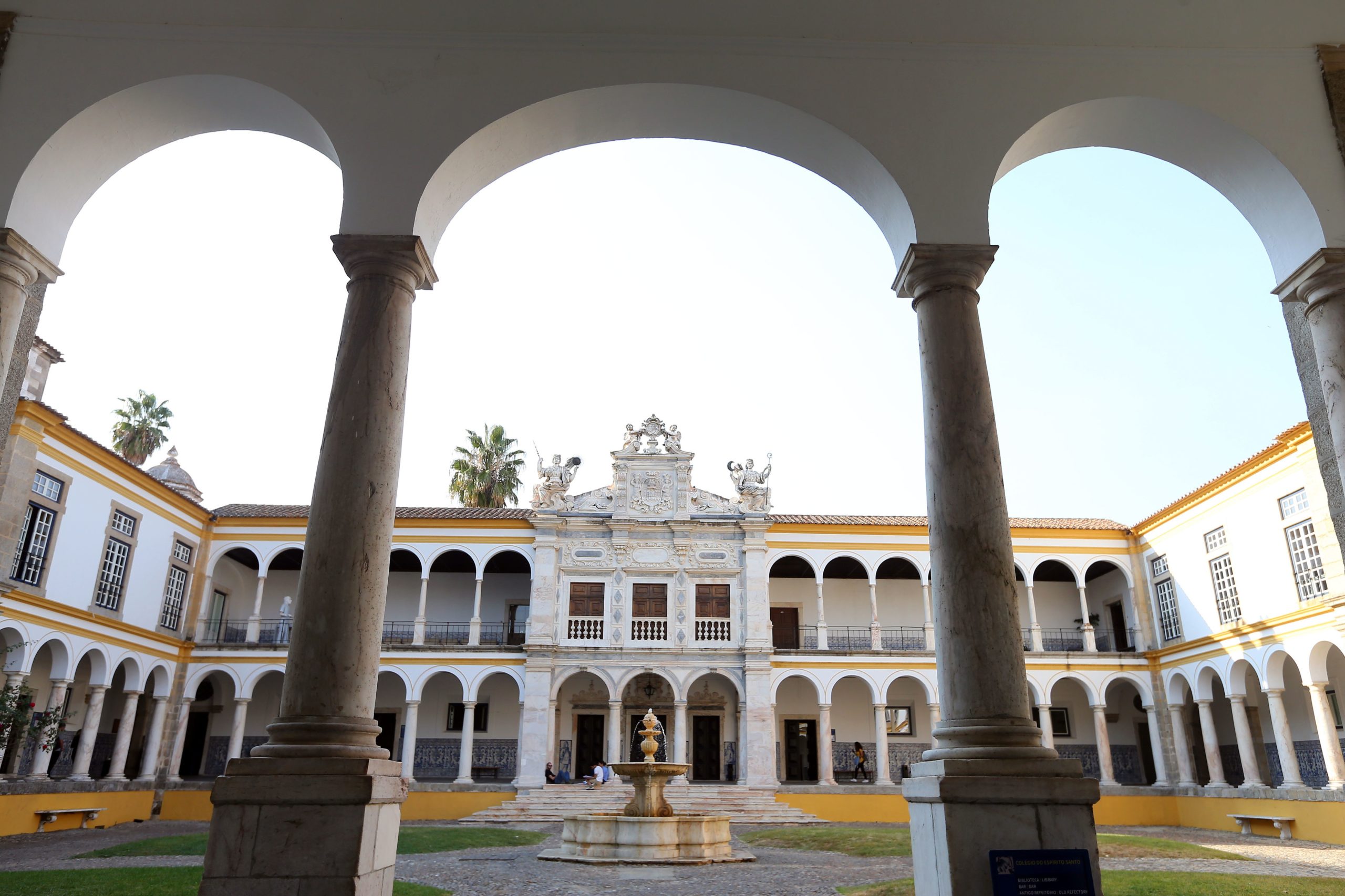 Universidade de Évora usa tecnologia virtual para treinar resiliência dos enfermeiros