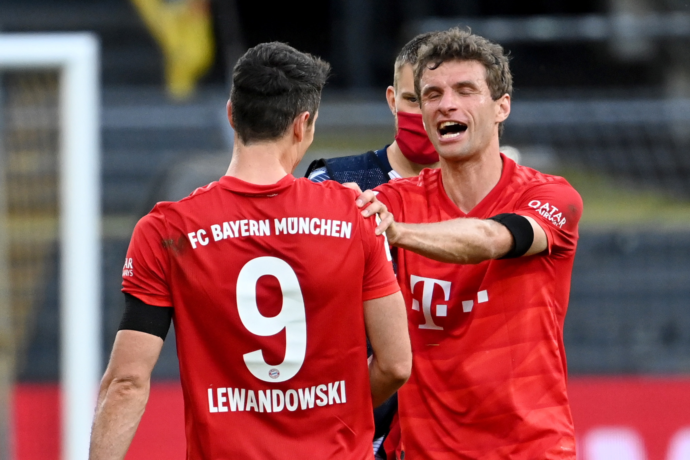 Bayern vence em Dortmund e segue com sete pontos de avanço na liderança
