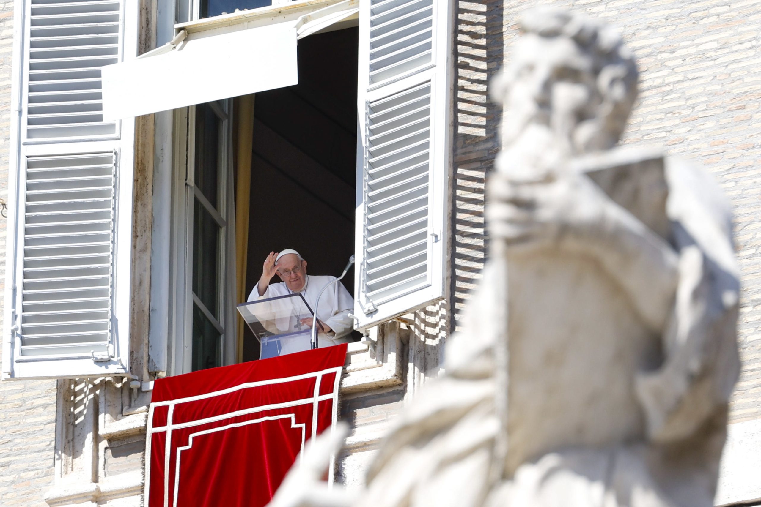 Francisco pede “paz” como presente em dia de aniversário de pontificado