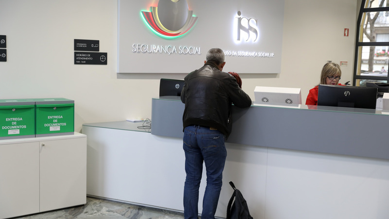 OE2021: Aumento extra das pensões mais baixas deverá ser de dez euros