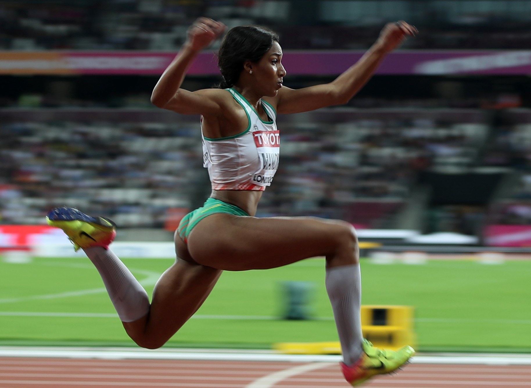 Patricia Mamona bate recorde pessoal no salto em comprimento