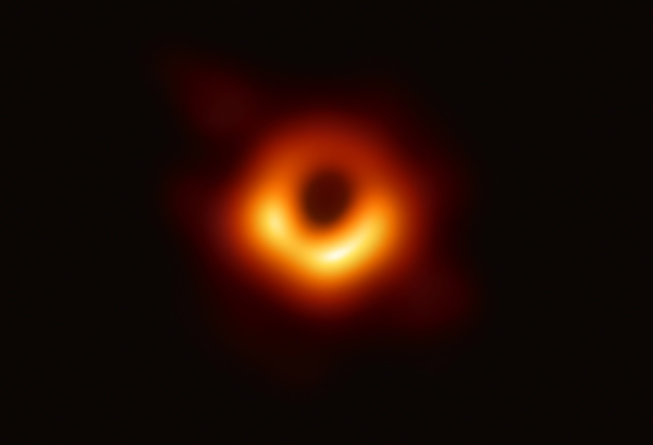 Einstein tinha razão: teoria da estrela em redor de buraco negro foi confirmada por cientistas portugueses