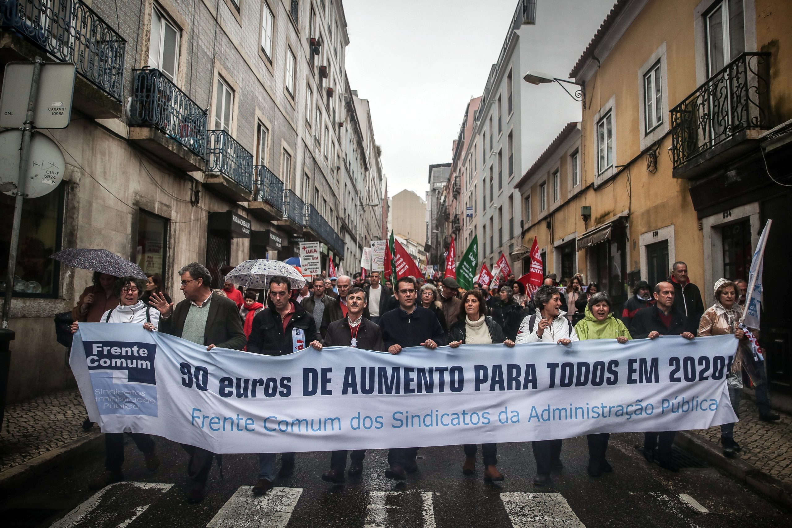 Aumentos fixos na função pública sobem para 56,58 euros em 2025 e 2026