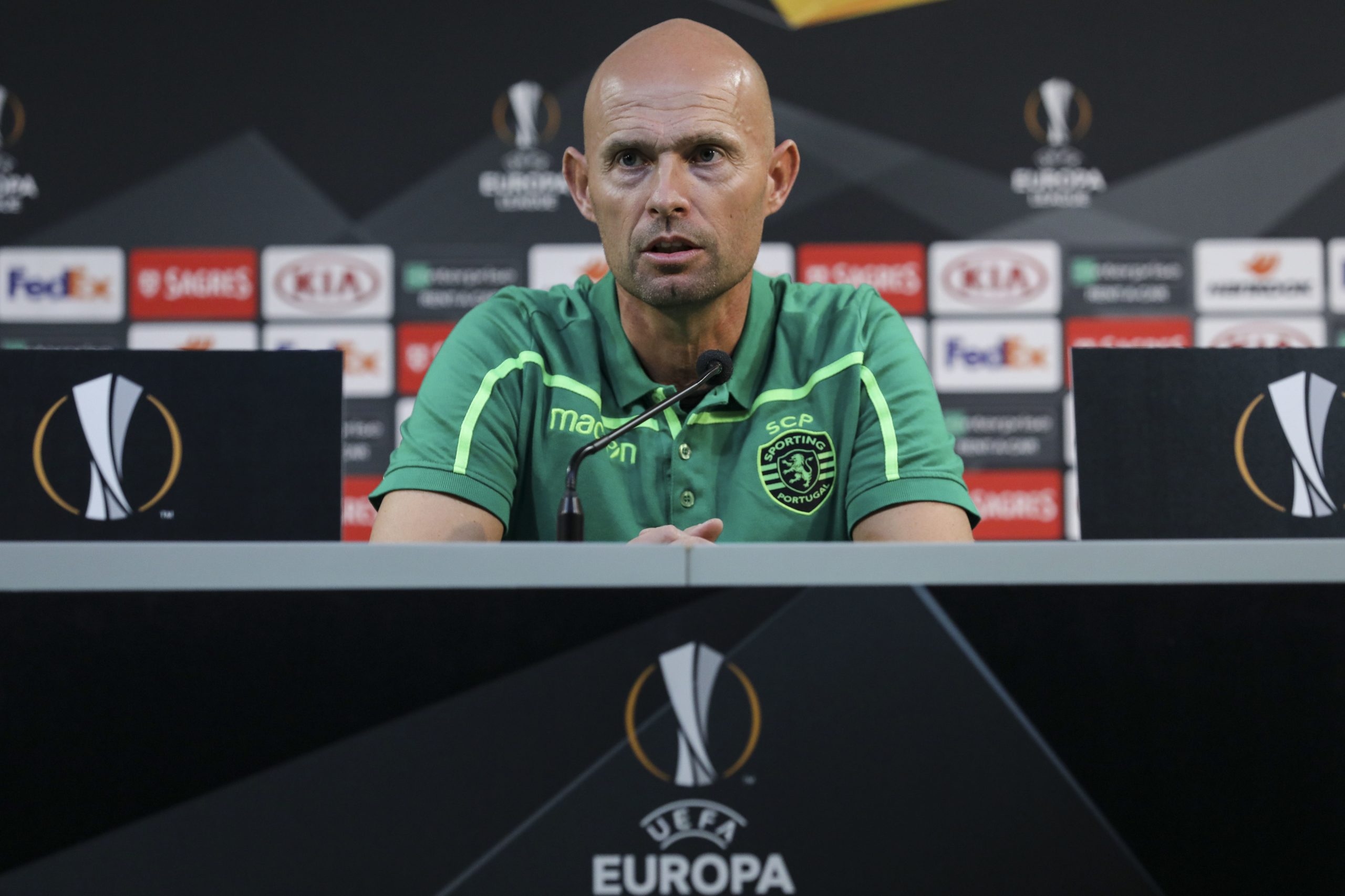 Keizer diz que Sporting não “teme” Villarreal e pede golos para seguir na Europa