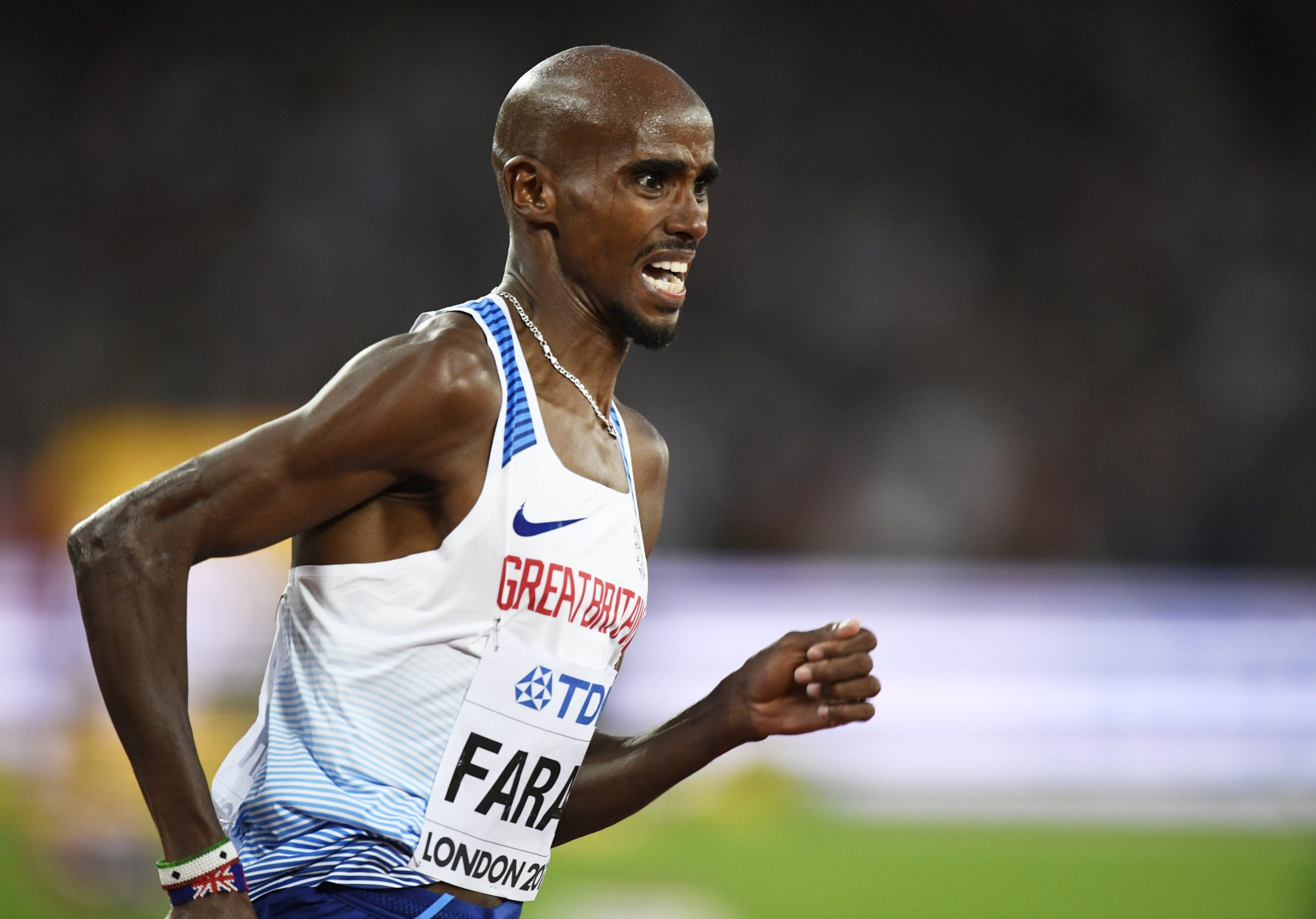 Farah despede-se do atletismo sem o ouro mas em apoteose nos Mundiais de atletismo