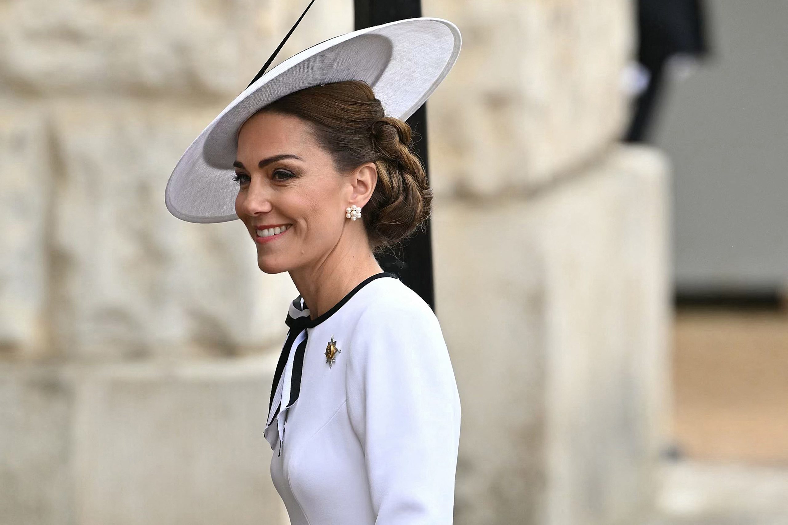 Princesa de Gales completa dois dias de atos oficiais pela primeira vez desde anúncio de cancro