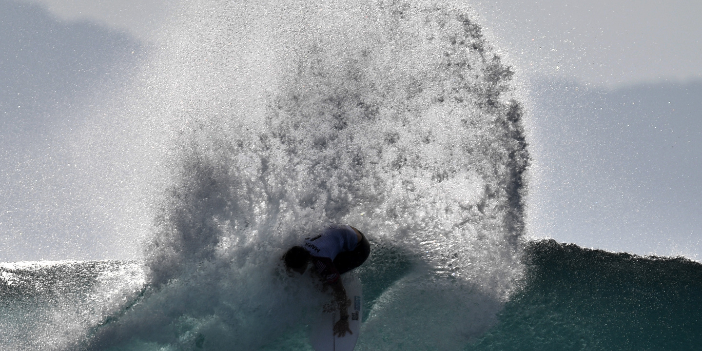 Surfistas podem ser apóstolos das comunidades piscatórias