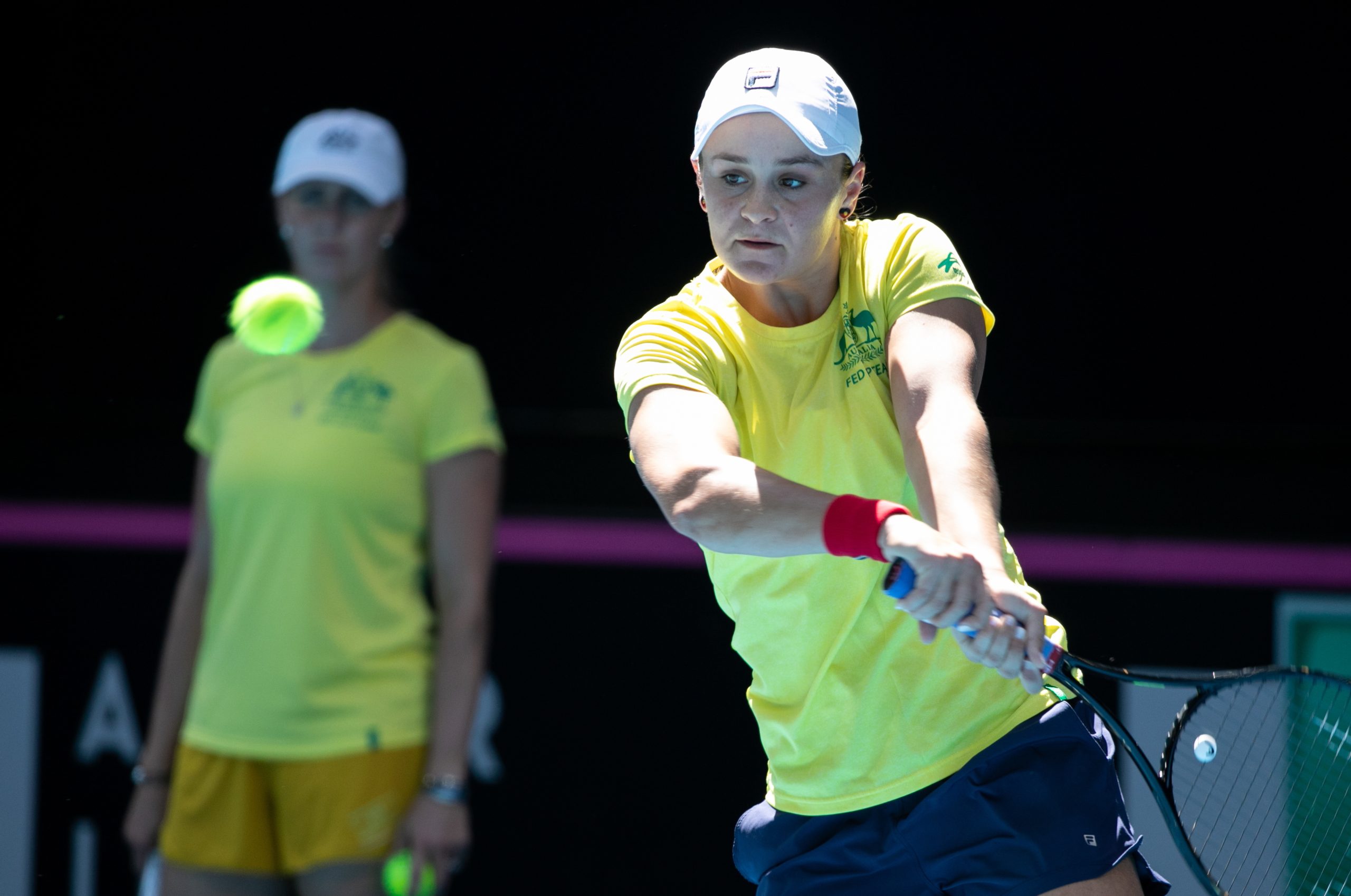 Final da Fed Cup em ténis empatada após vitórias de Mladenovic e Barty