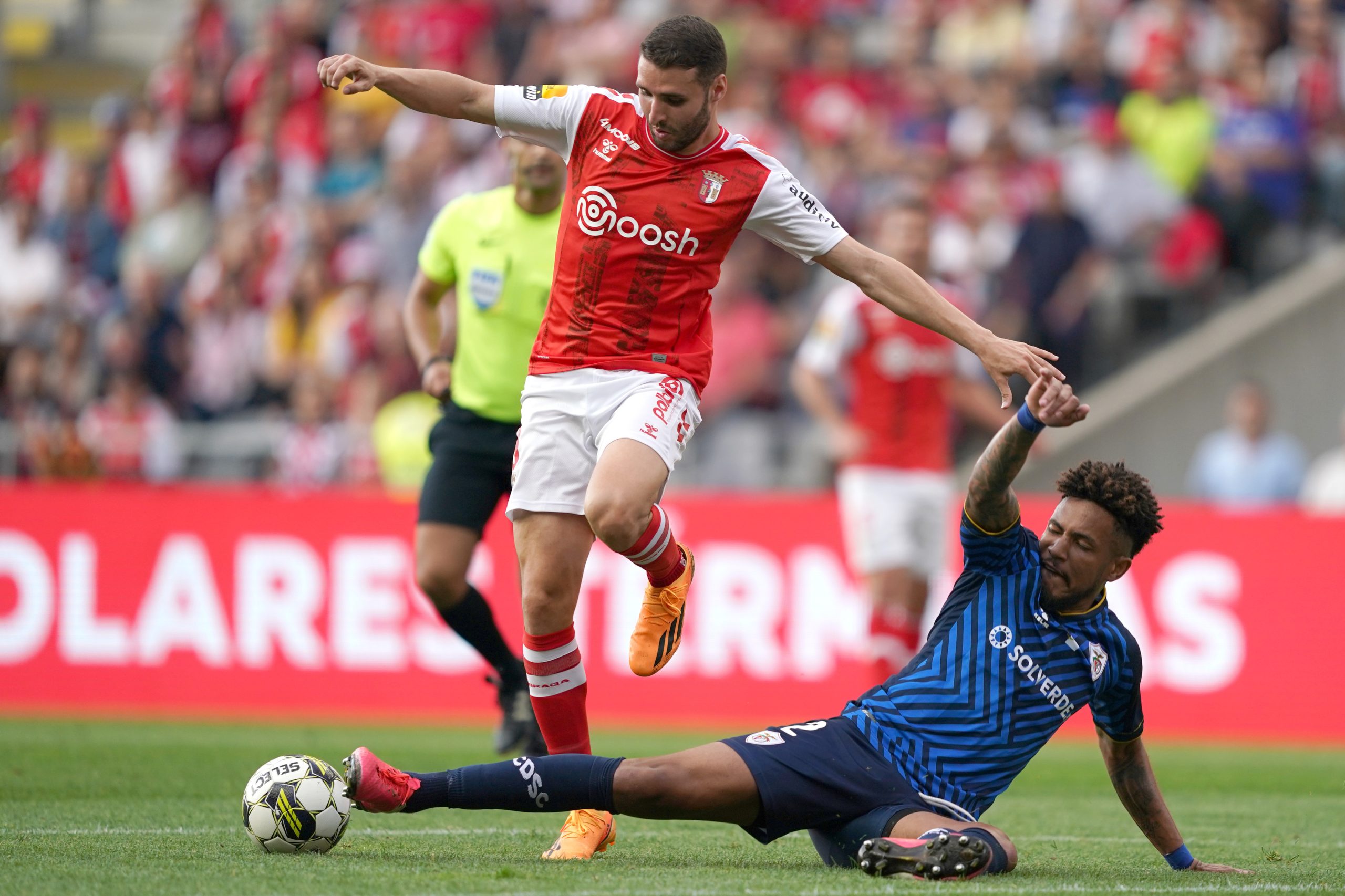 Sporting de Braga vence Santa Clara e mantém-se na corrida ao segundo lugar