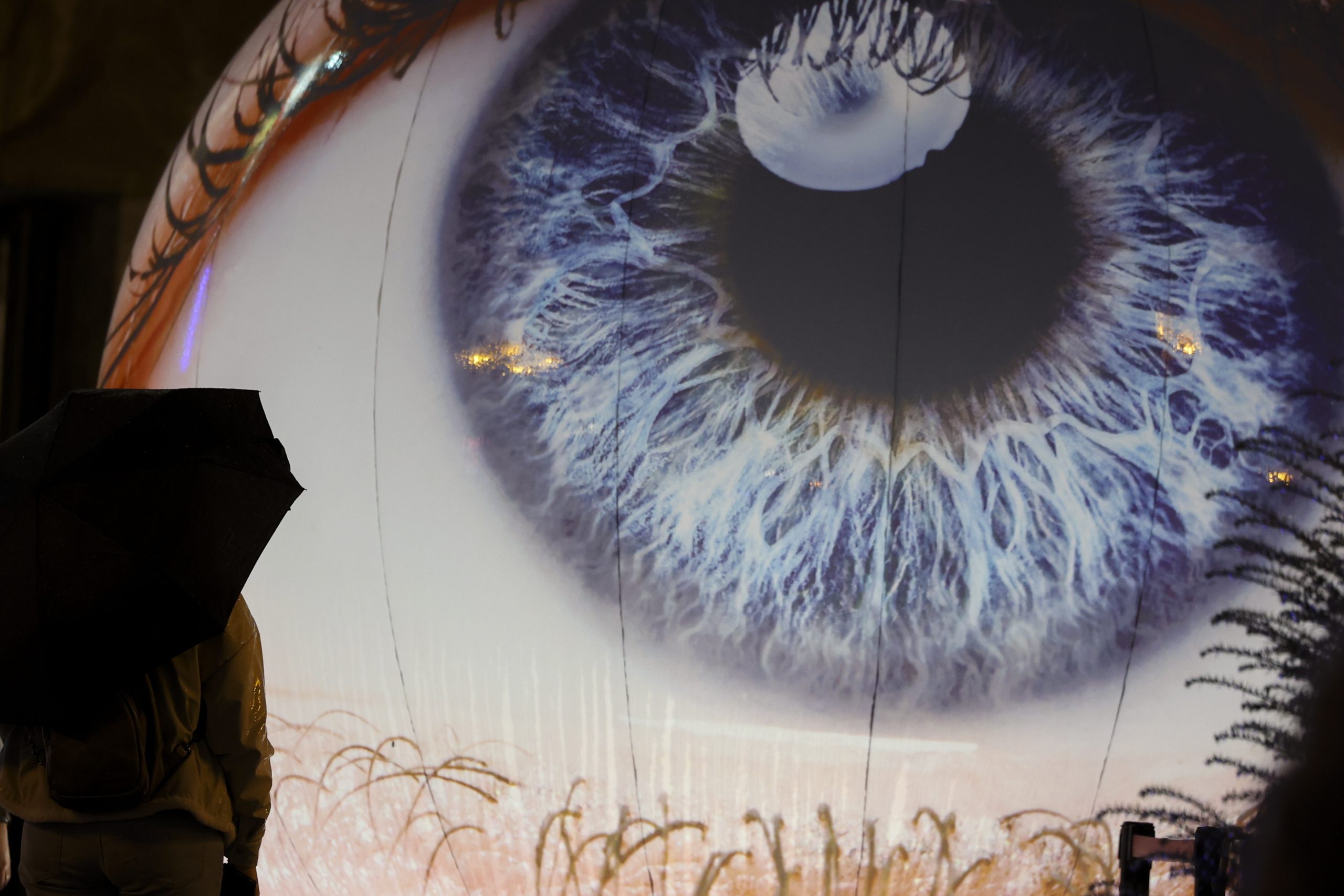 Hong Kong usa IA para prever riscos de Alzheimer através de imagens da retina