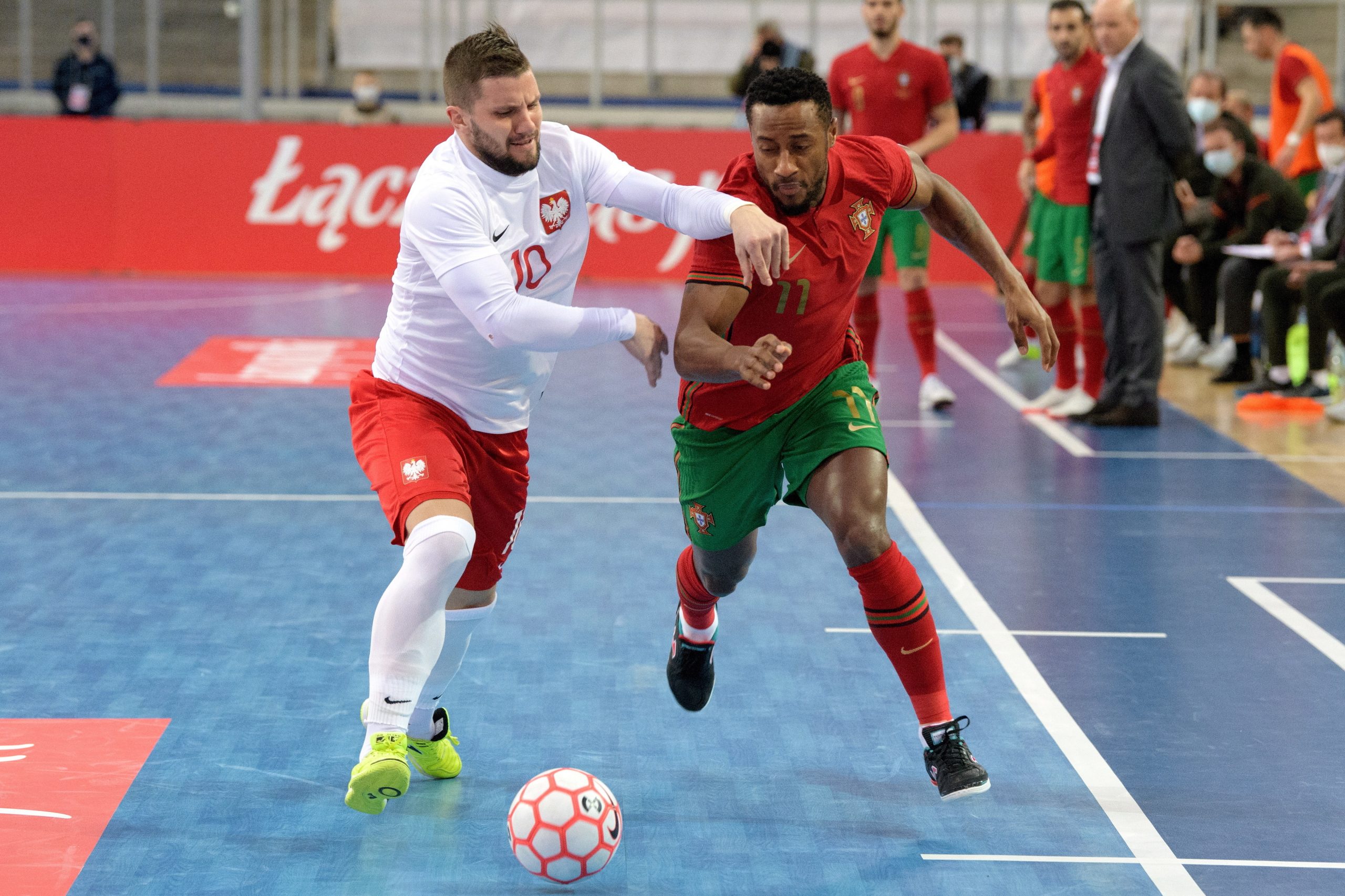 Portugueses Erick e Pany Varela candidatos a melhor jogador de futsal do mundo