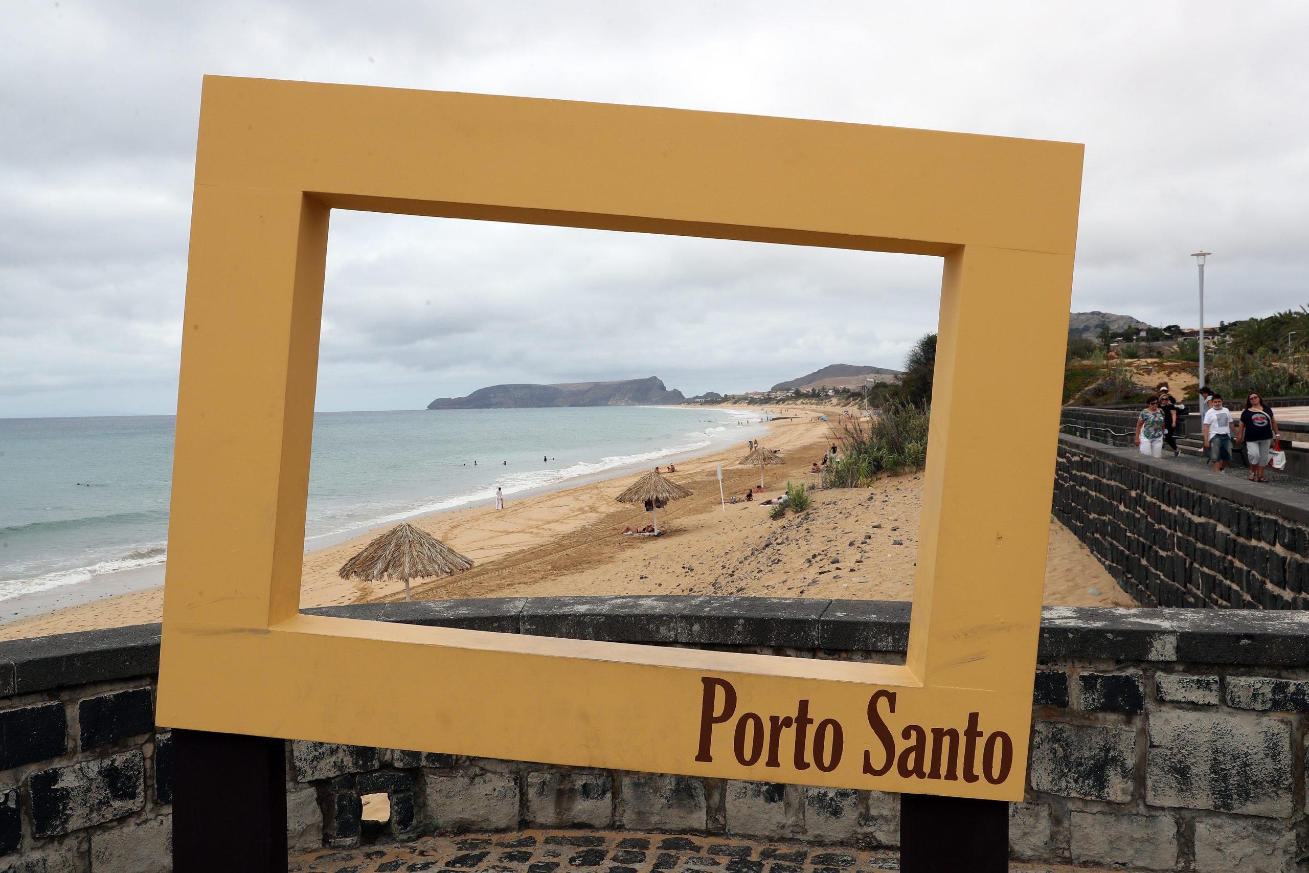 Covid-19: Situação controlada de infetados no Porto Santo não permite “euforias”, avisa Miguel Albuquerque