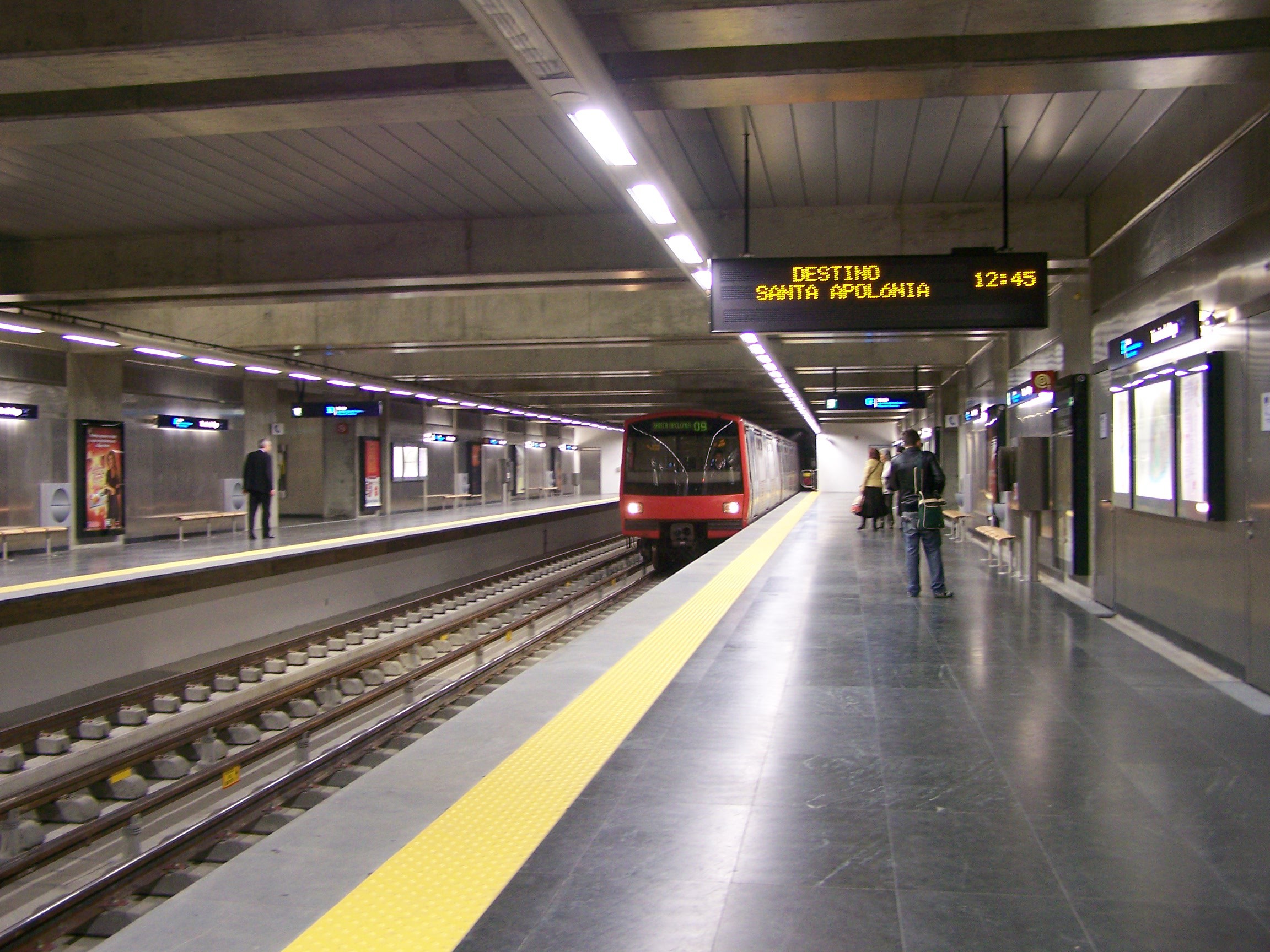 Ao fim de 50 anos, Metro recebe nova esmeriladora. Mas o que é este equipamento?