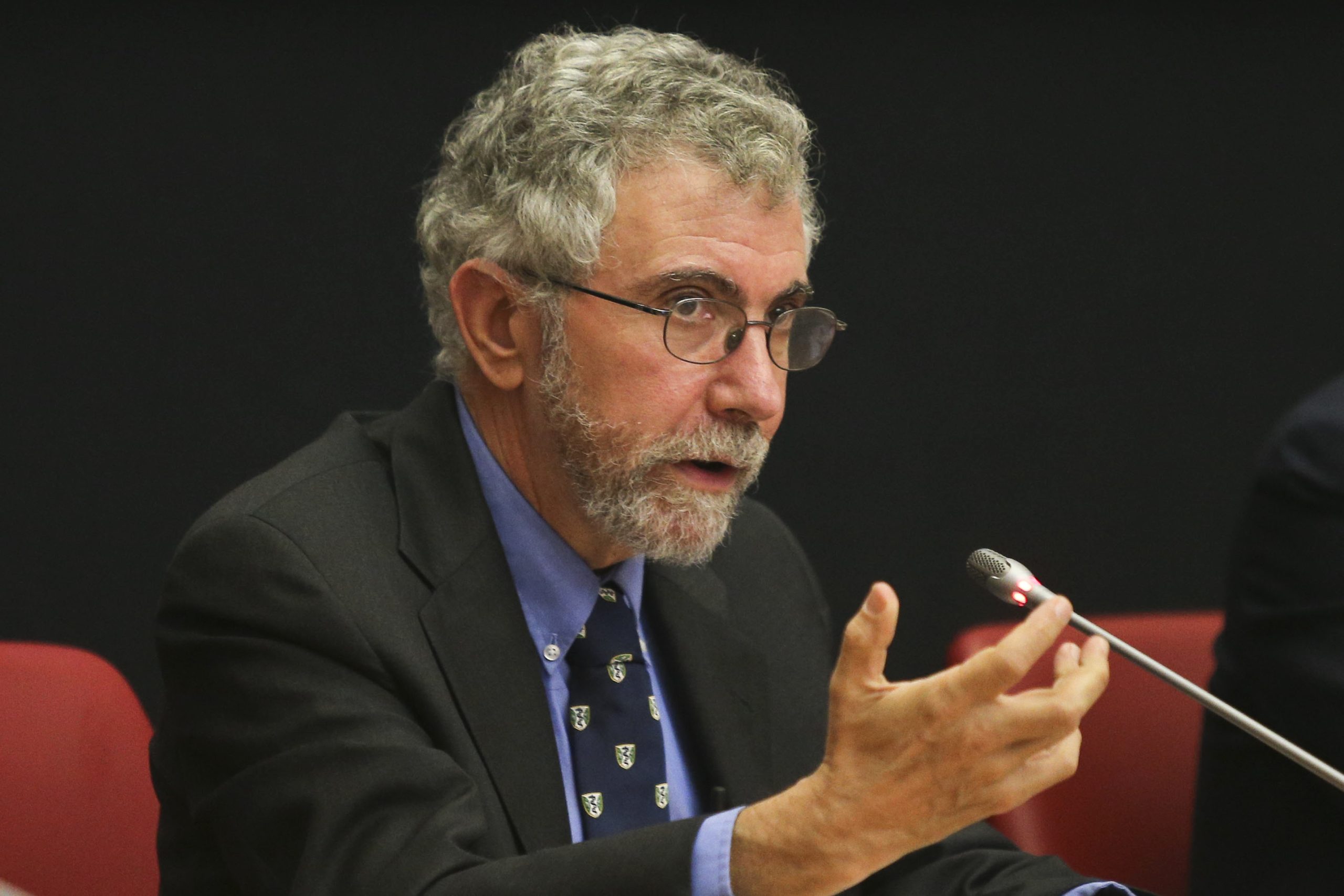 Trump é um “ignorante irresponsável” que vai agravar a crise económica, diz Krugman