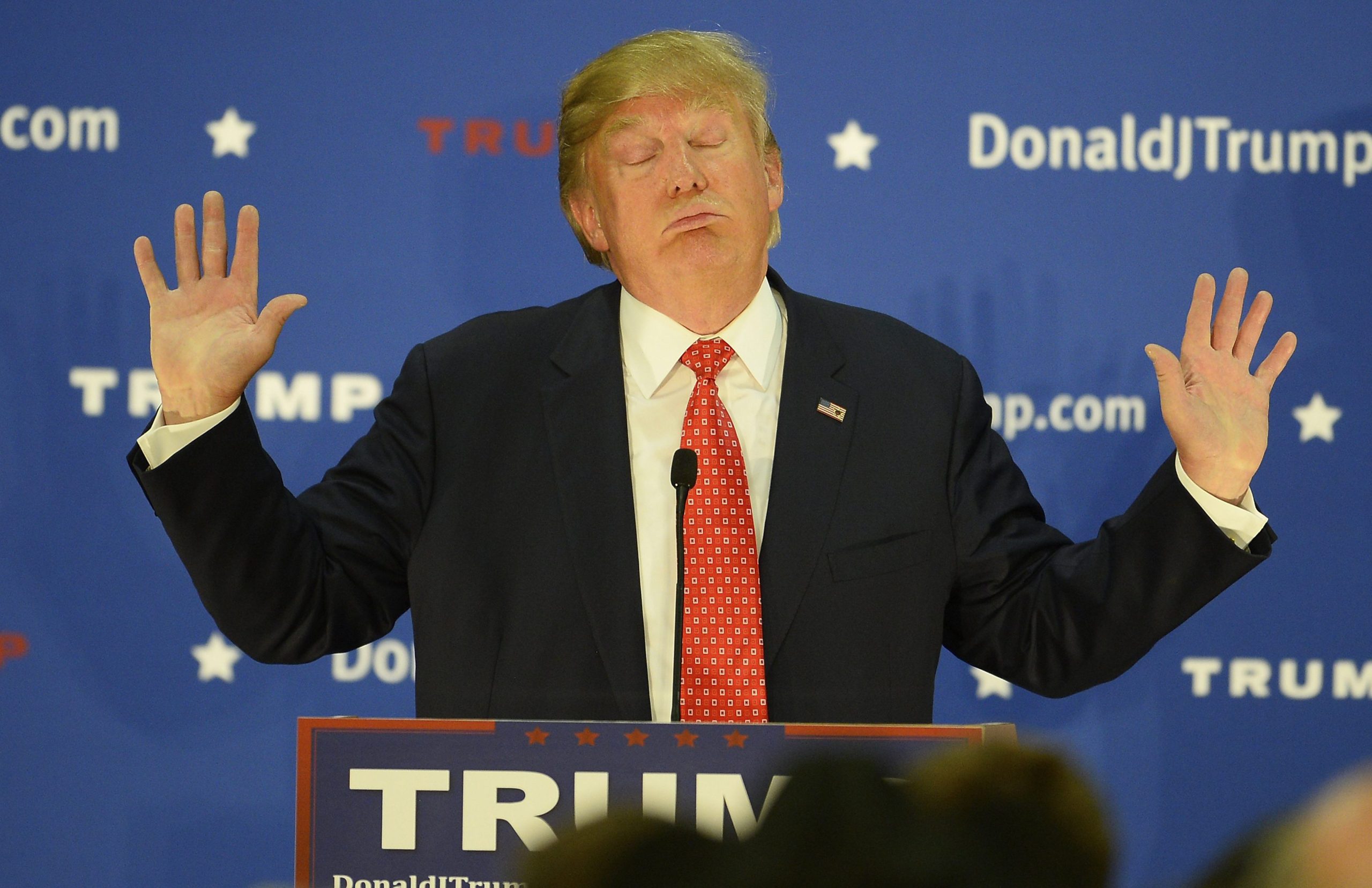 Os apoios a Donald Trump caem a pique e o 2º debate está já aí ‘ao virar da esquina’