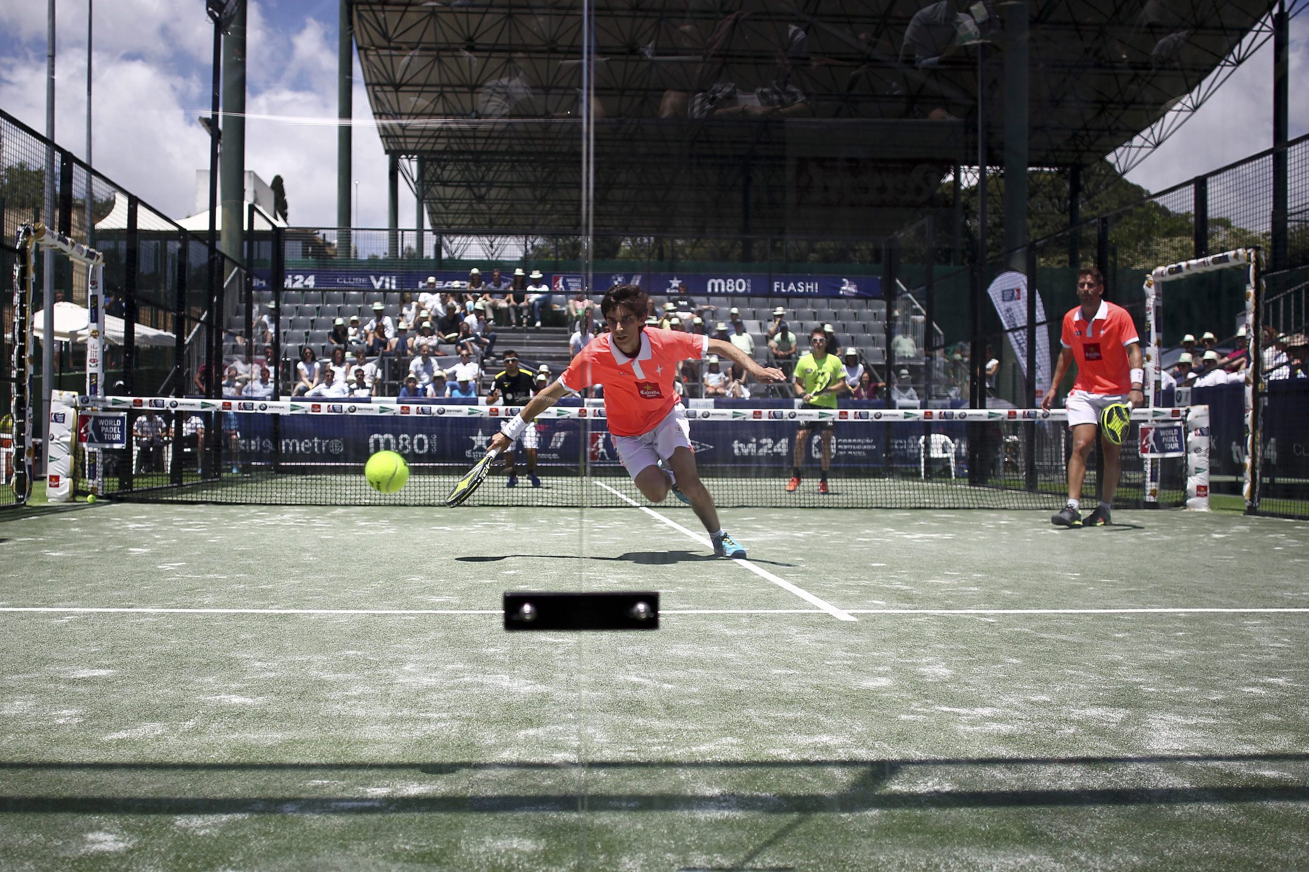 Padel: o “desporto viciante” que nasceu em Acapulco e está em torneio no centro de Lisboa