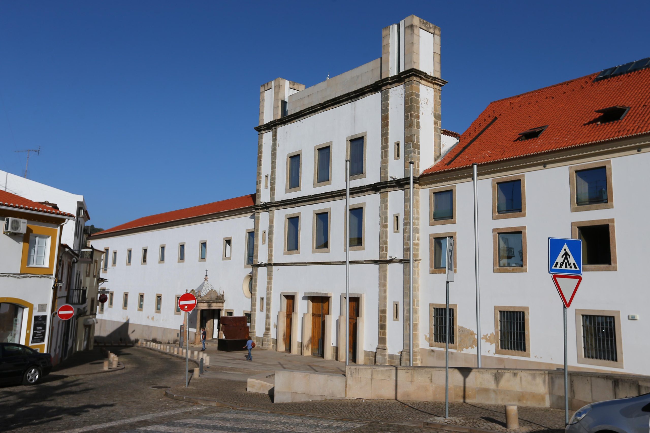 Leiloeira coloca à venda Adega Cooperativa de Portalegre