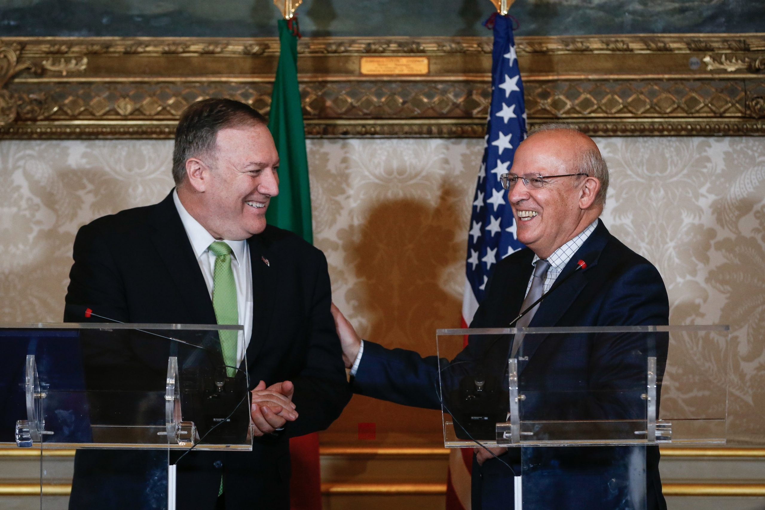 Pompeo alerta Portugal contra Huawei, Santos Silva assegura que investimentos têm em conta segurança nacional