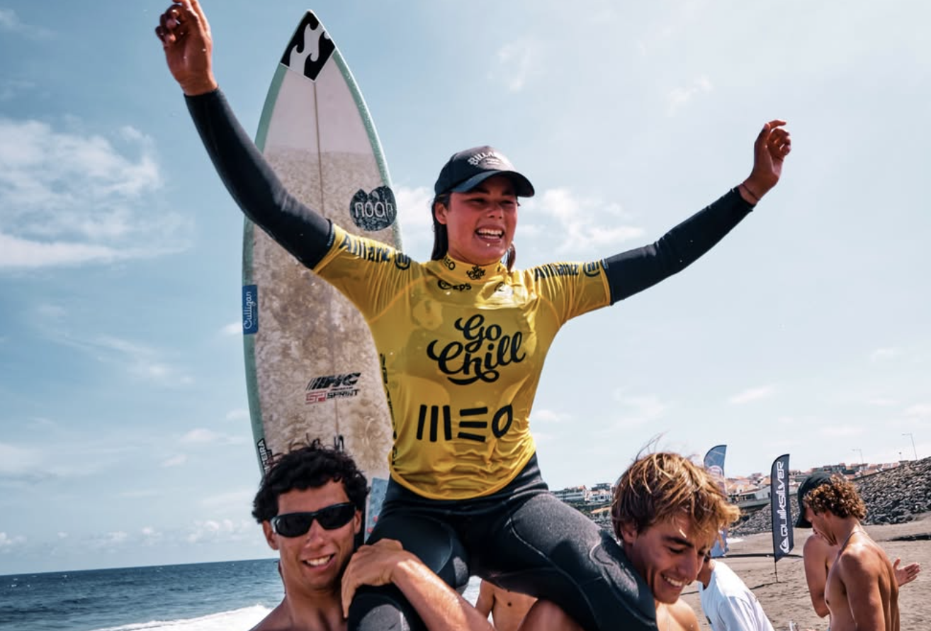 ​Surf. Jackpot em Matosinhos: Maria Salgado e Francisco Ordonhas lideram circuito europeu. Bonvalot em segundo na luta pelo acesso à elite mundial