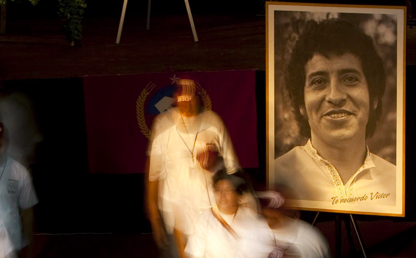 Sentença definitiva de 25 anos de prisão para militares que assassinaram o cantor Víctor Jara em 1973