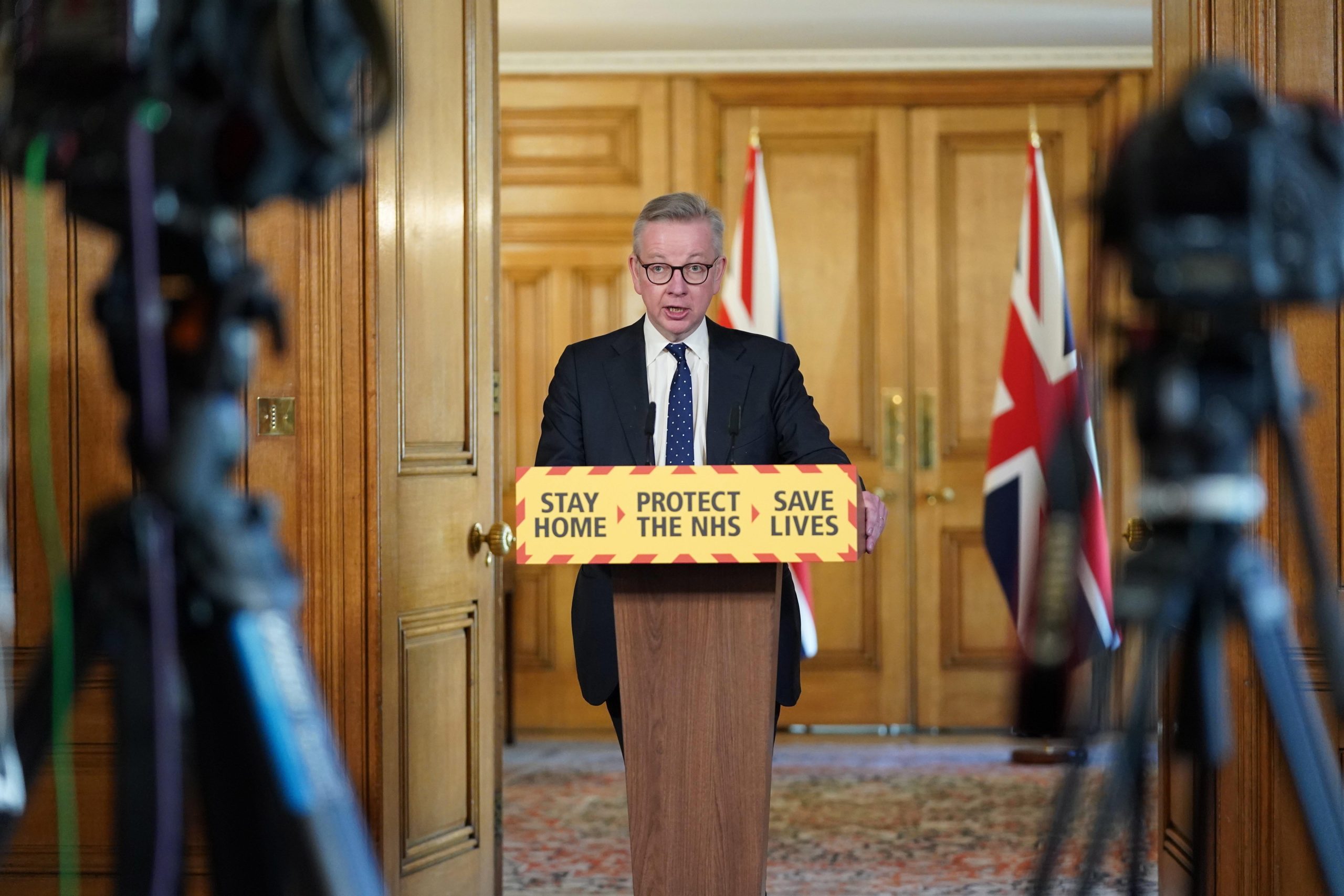 Covid-19: Hospitais de Inglaterra correm risco de saturação, adverte ministro