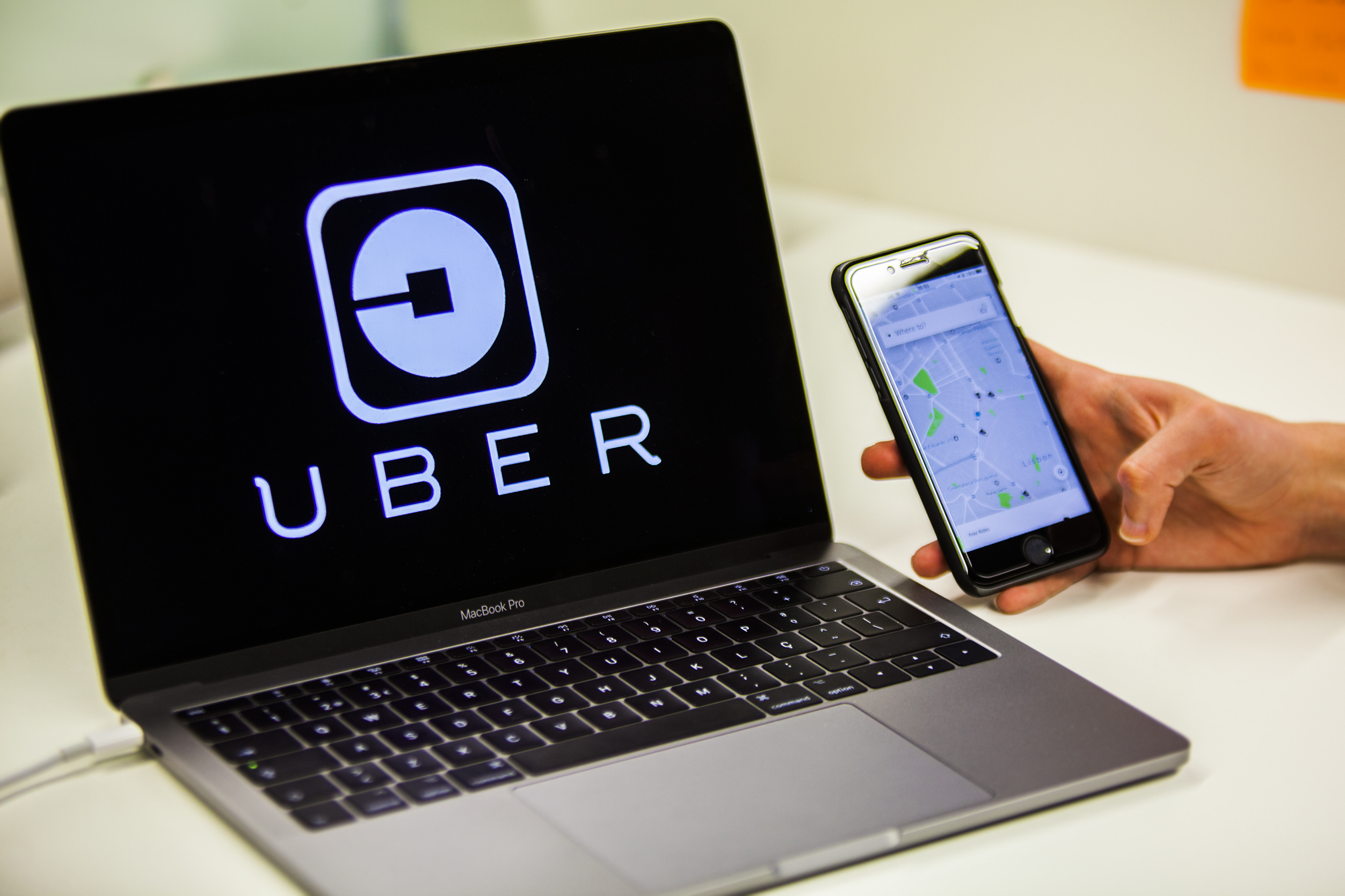 Arizona proíbe testes da Uber após acidente com carro autónomo