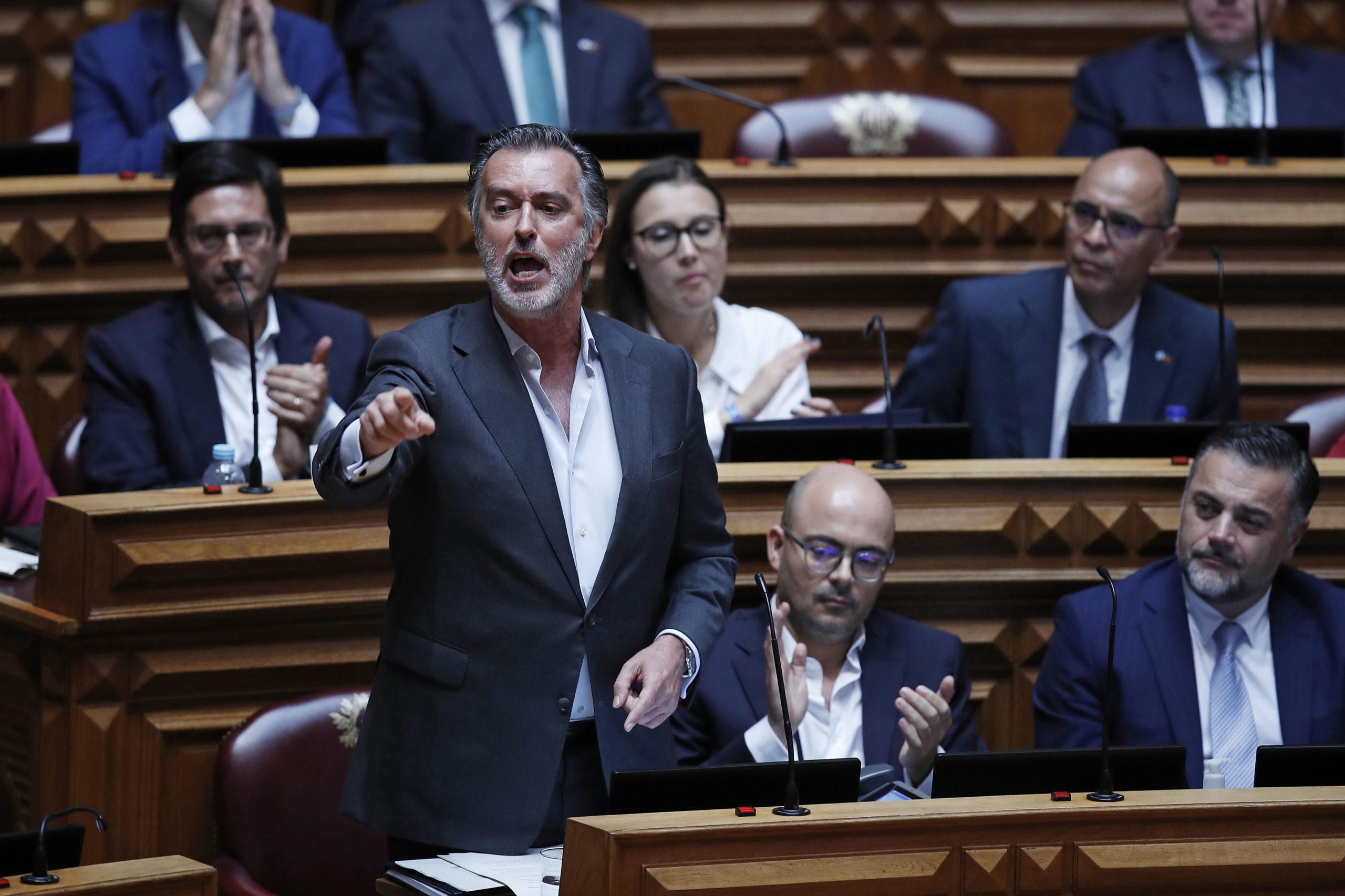 IL acusa Governo de “brilharetes orçamentais” à custa dos portugueses