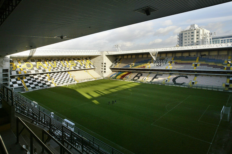 Criança morre durante treino de futebol no estádio do Boavista