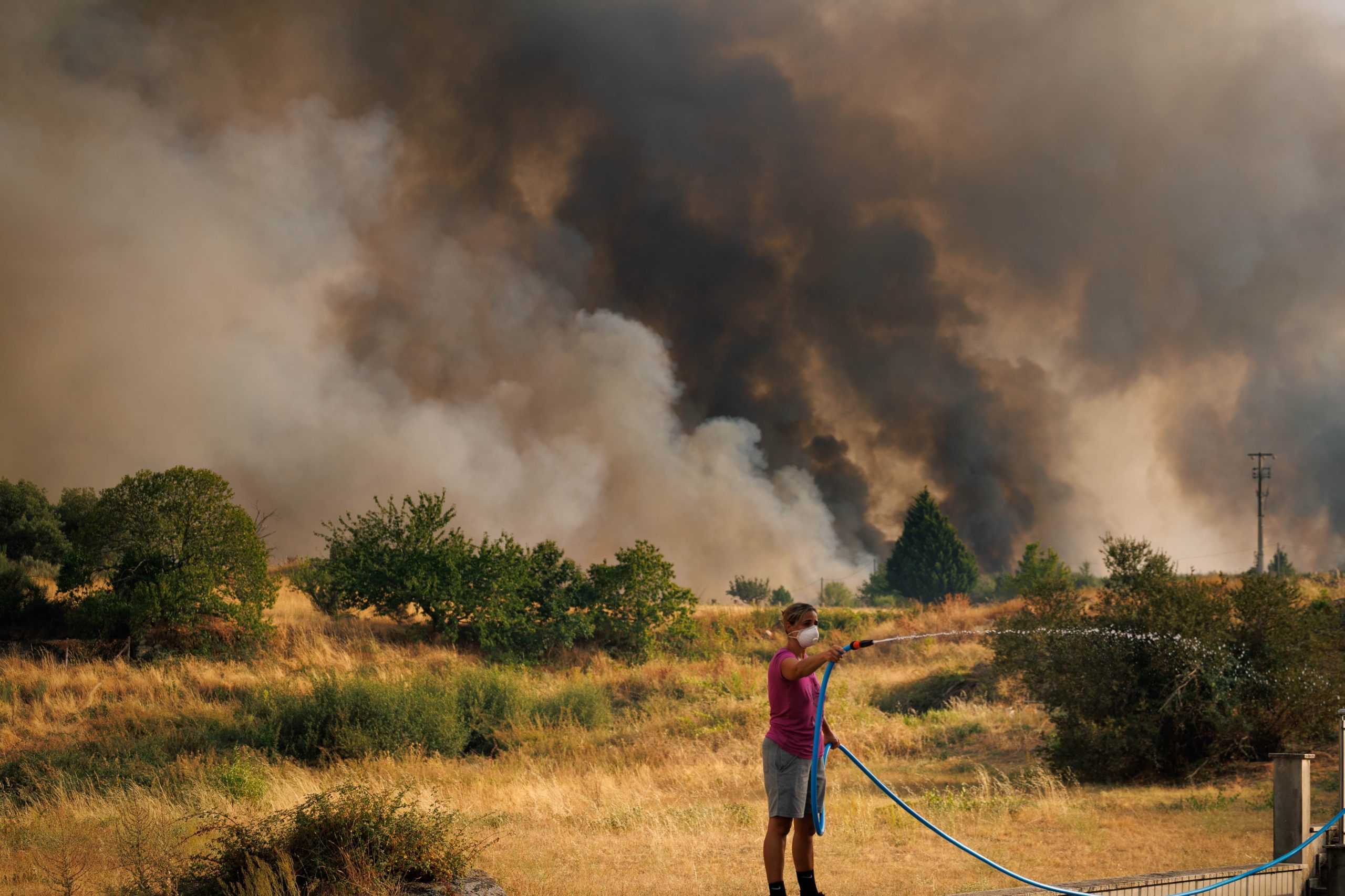 Incêndios: Quais as estradas cortadas esta quarta-feira?