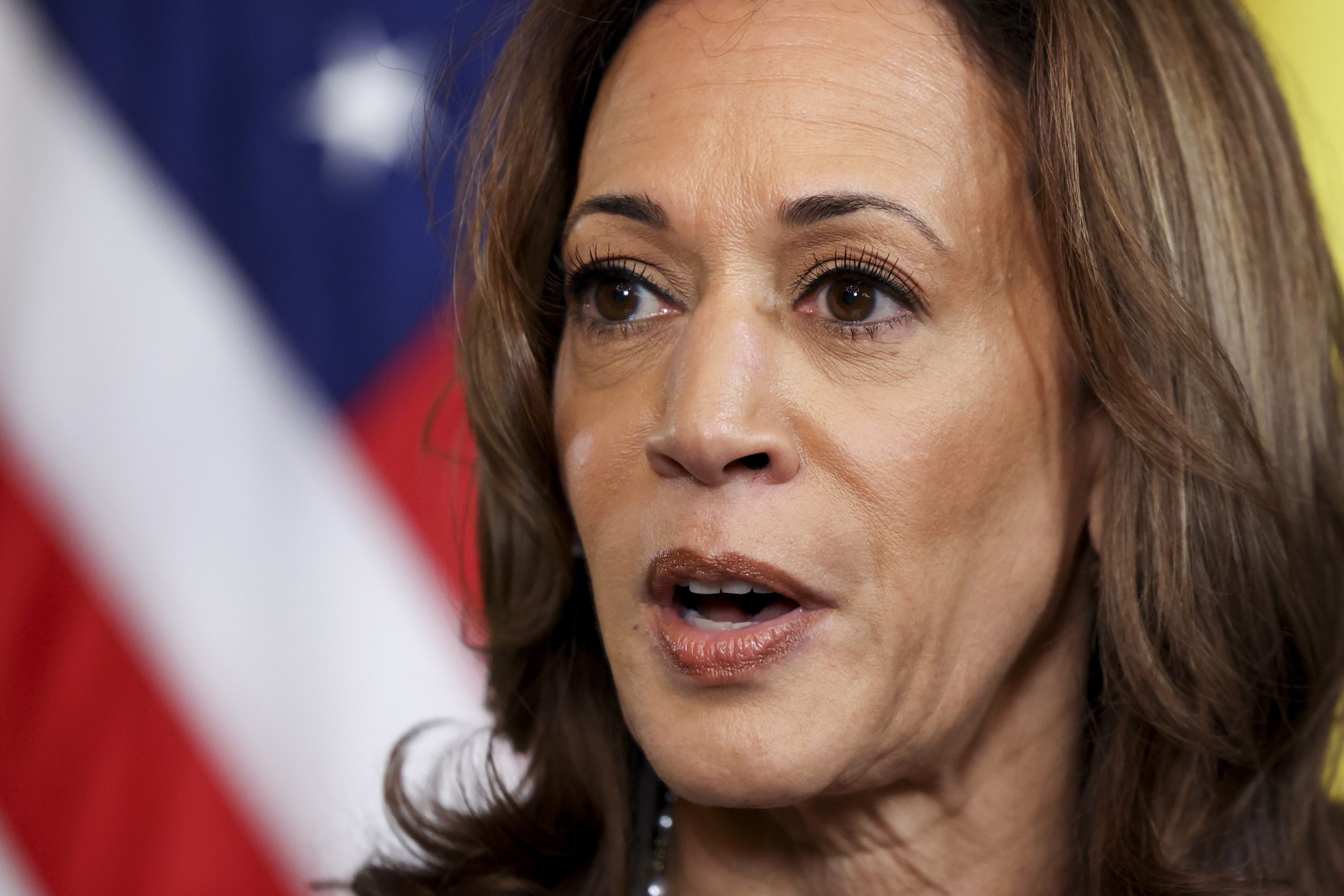 Kamala afirma que violência verbal de Trump “desqualifica-o” para presidência dos EUA