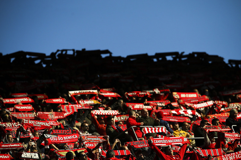 Benfica volta a repudiar cânticos dos adeptos sobre o ‘very light’