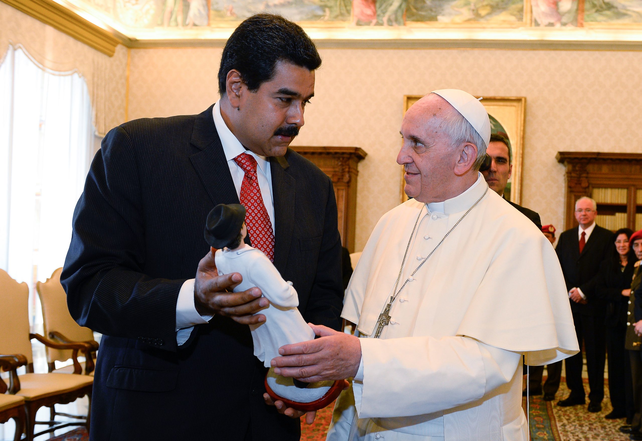 Imprensa italiana publica parte da carta em que Papa Francisco responde a pedido de Nicolás Maduro
