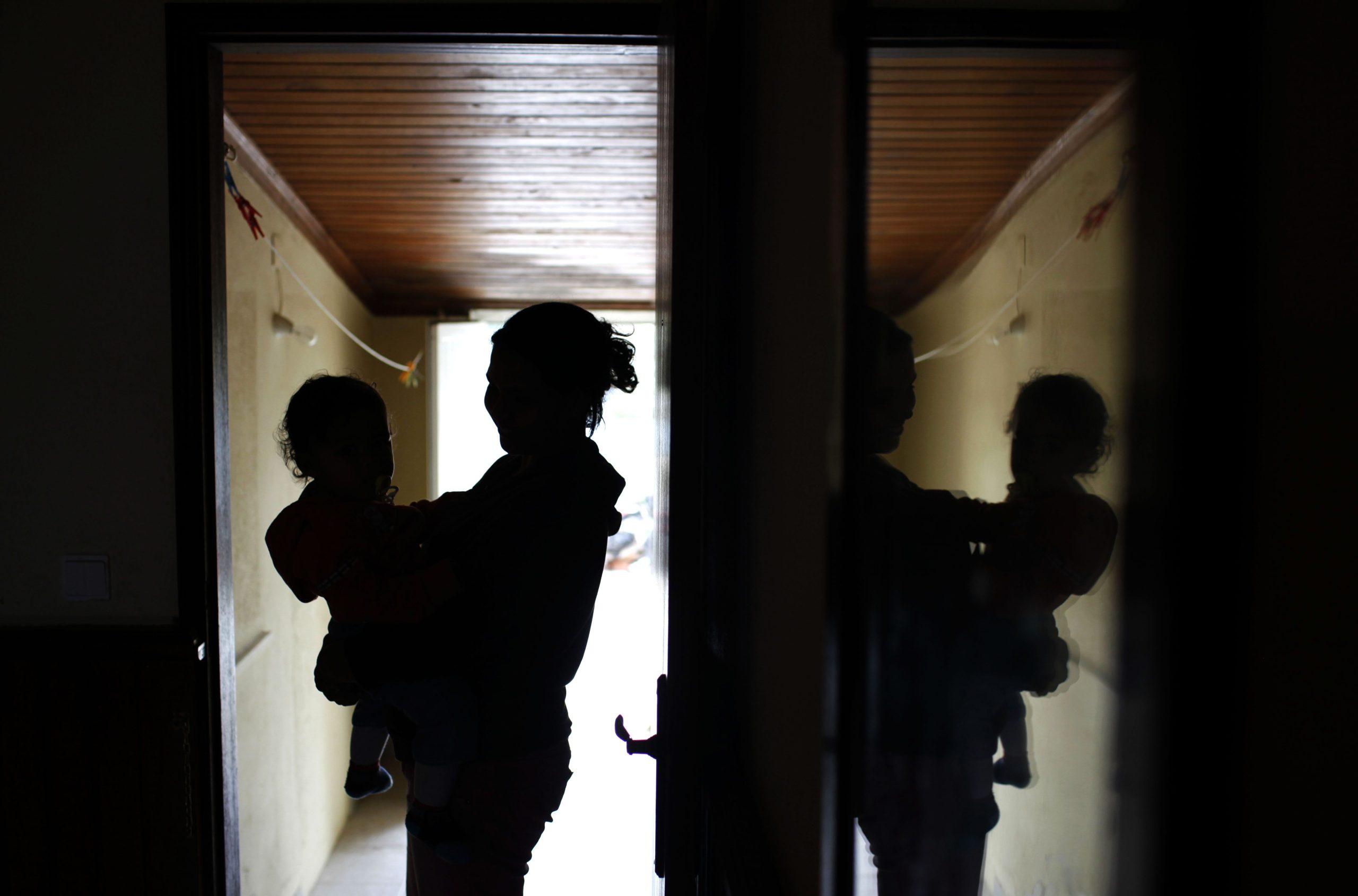 Língua portuguesa é a maior barreira entre os imigrantes e o emprego, diz associação