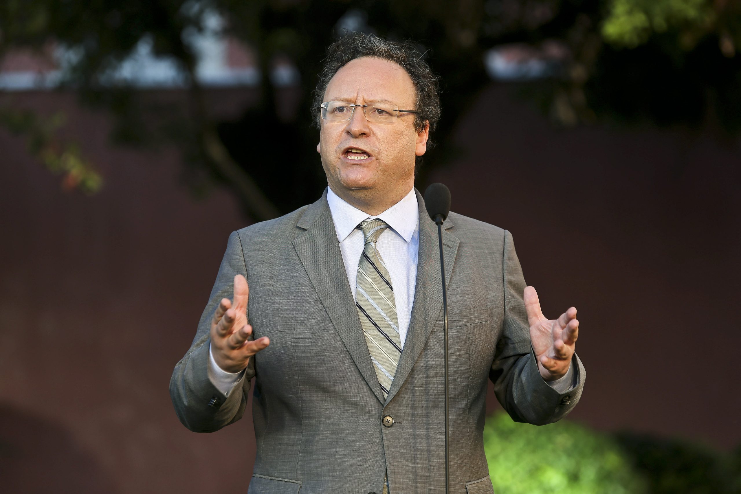 Inquérito à CGD: Francisco Assis defende que “Victor Constâncio é um homem sério”