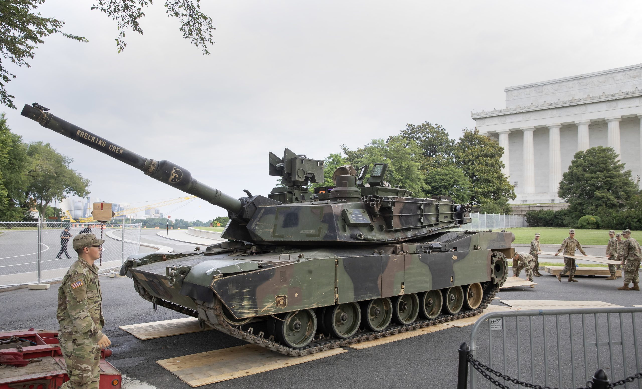 EUA preparam-se para aprovar envio de tanques M1 Abrams