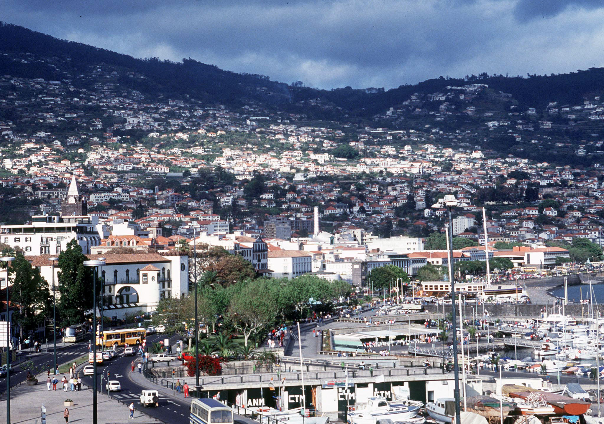 Regiões autónomas com “forte crescimento económico” em 2022, sobretudo a Madeira