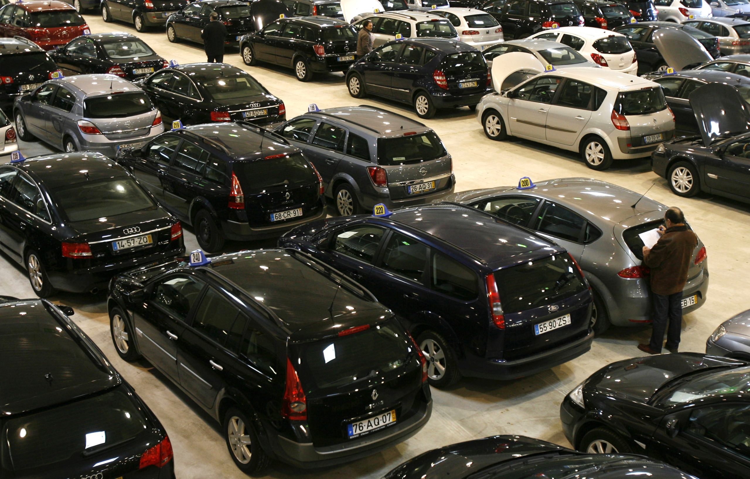 Vendas de automóveis novos subiram 7,7% em 2017