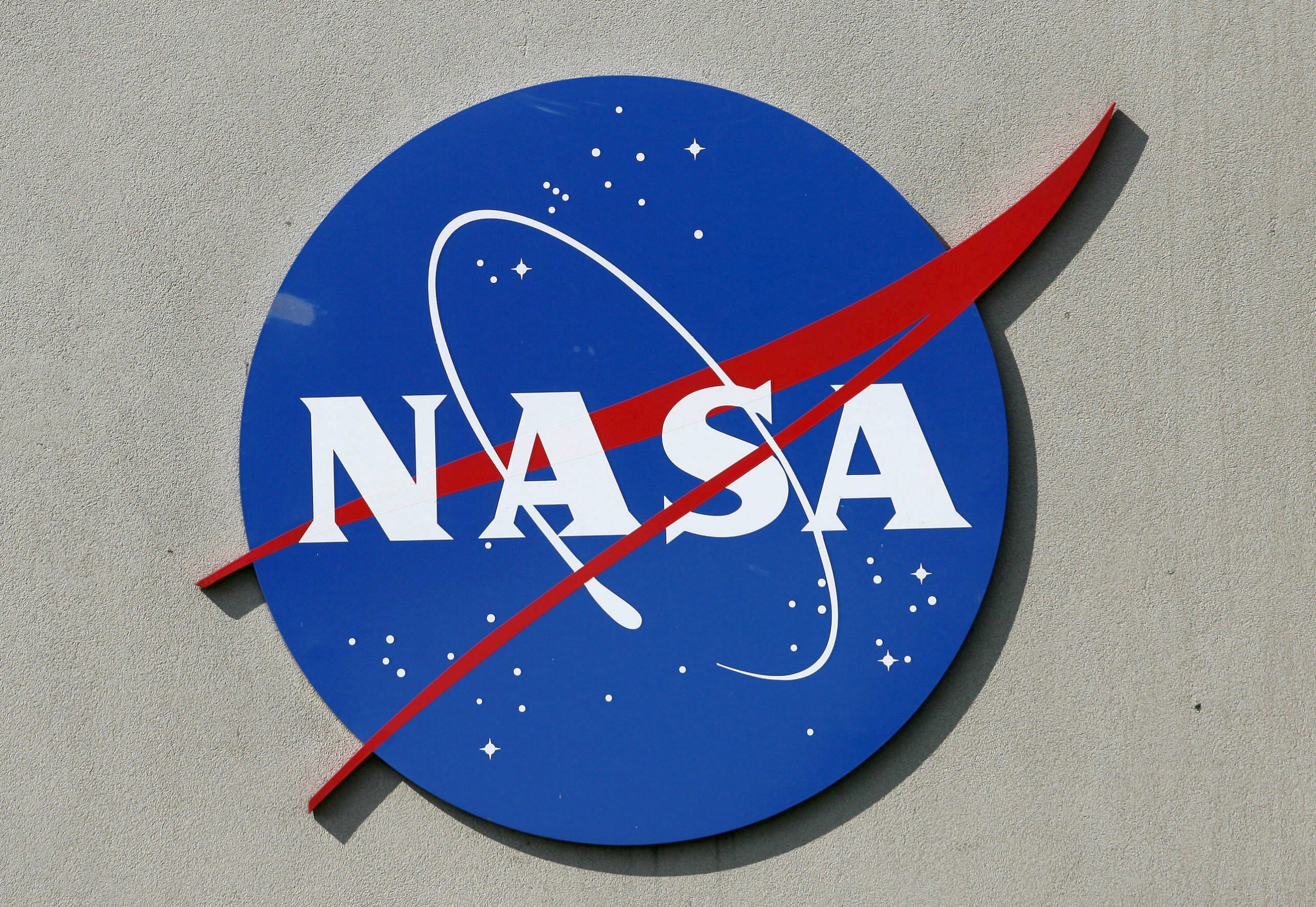 Vai haver humanos a viver na Lua e a Nokia vai criar para a Nasa a primeira rede móvel operacional no astro