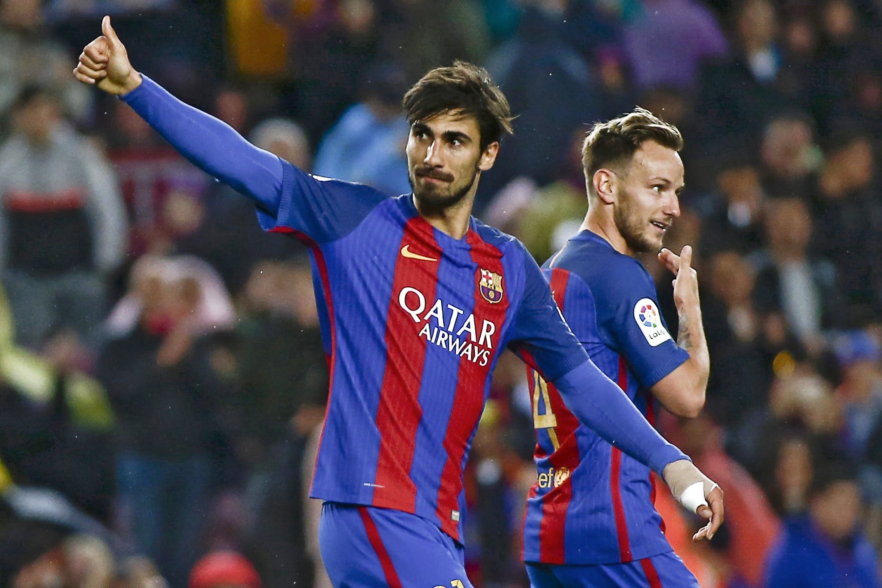 Vila Nova de Gaia distingue futebolista André Gomes e músico “Ace”