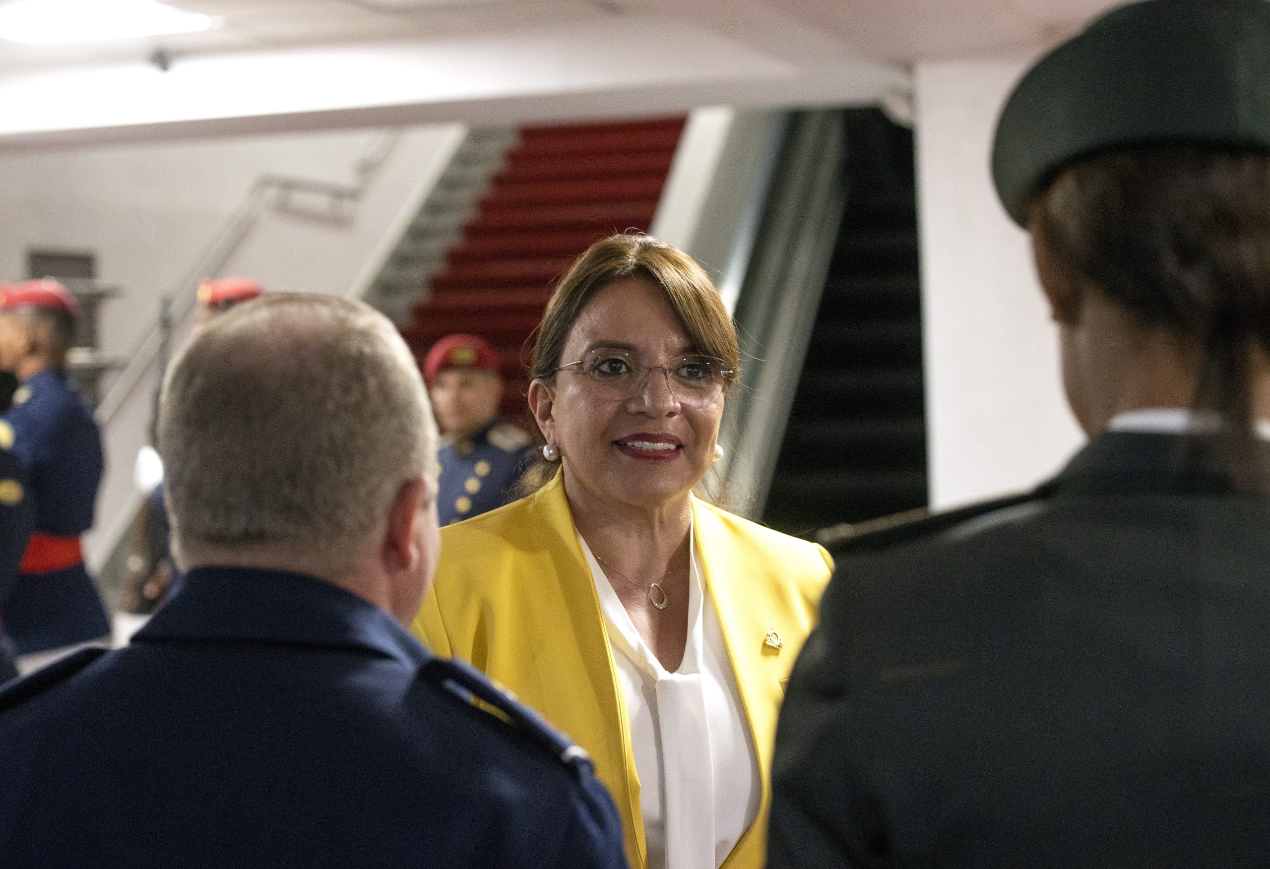 Honduras inaugura embaixada na China três meses depois de romper relações com Taiwan