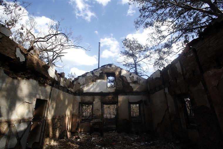 Incêndios: Autarca de Monchique nega responsabilidade no atraso de apoios à reconstrução