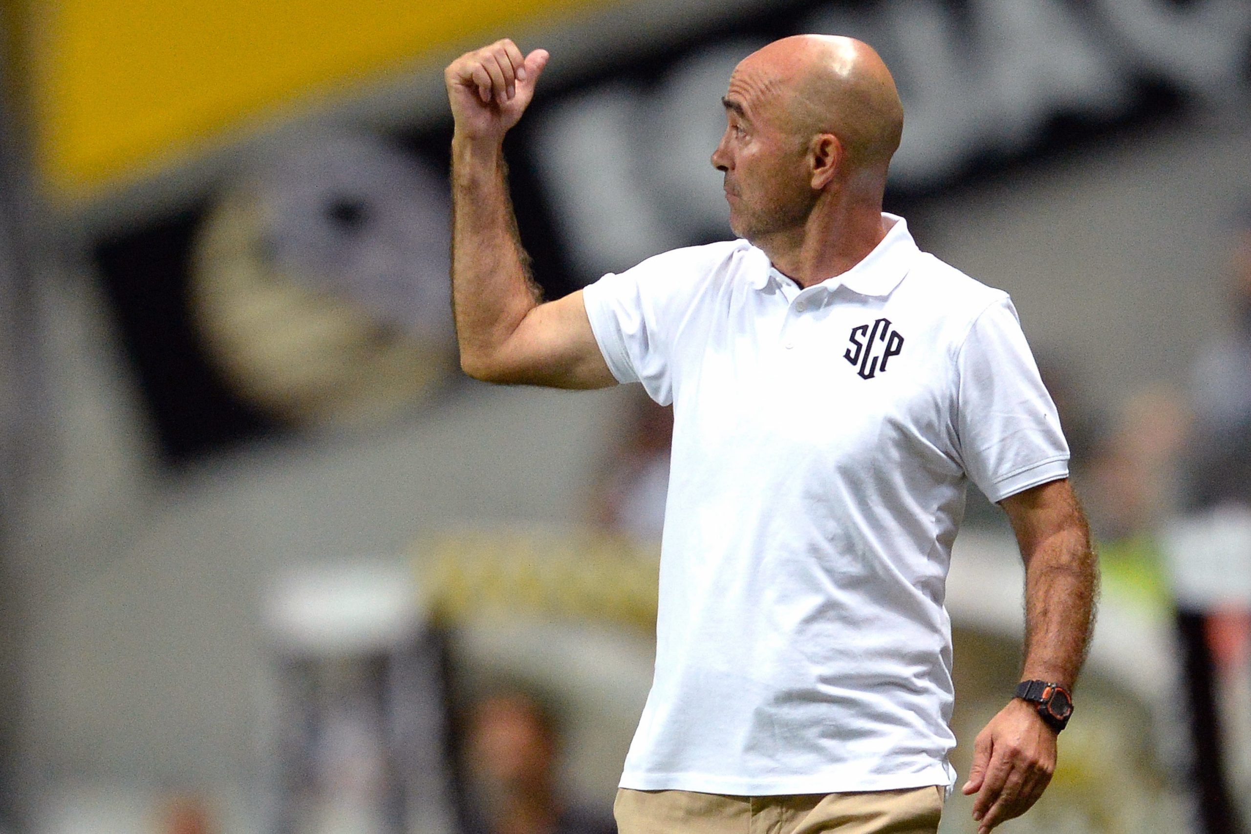 Leonel Pontes espera crescimento do Sporting contra um Famalicão “confiante”