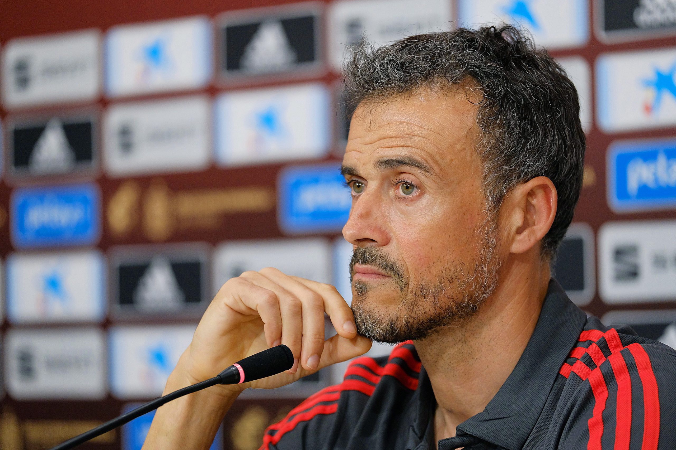 Luis Enrique regressa ao cargo de selecionador de Espanha