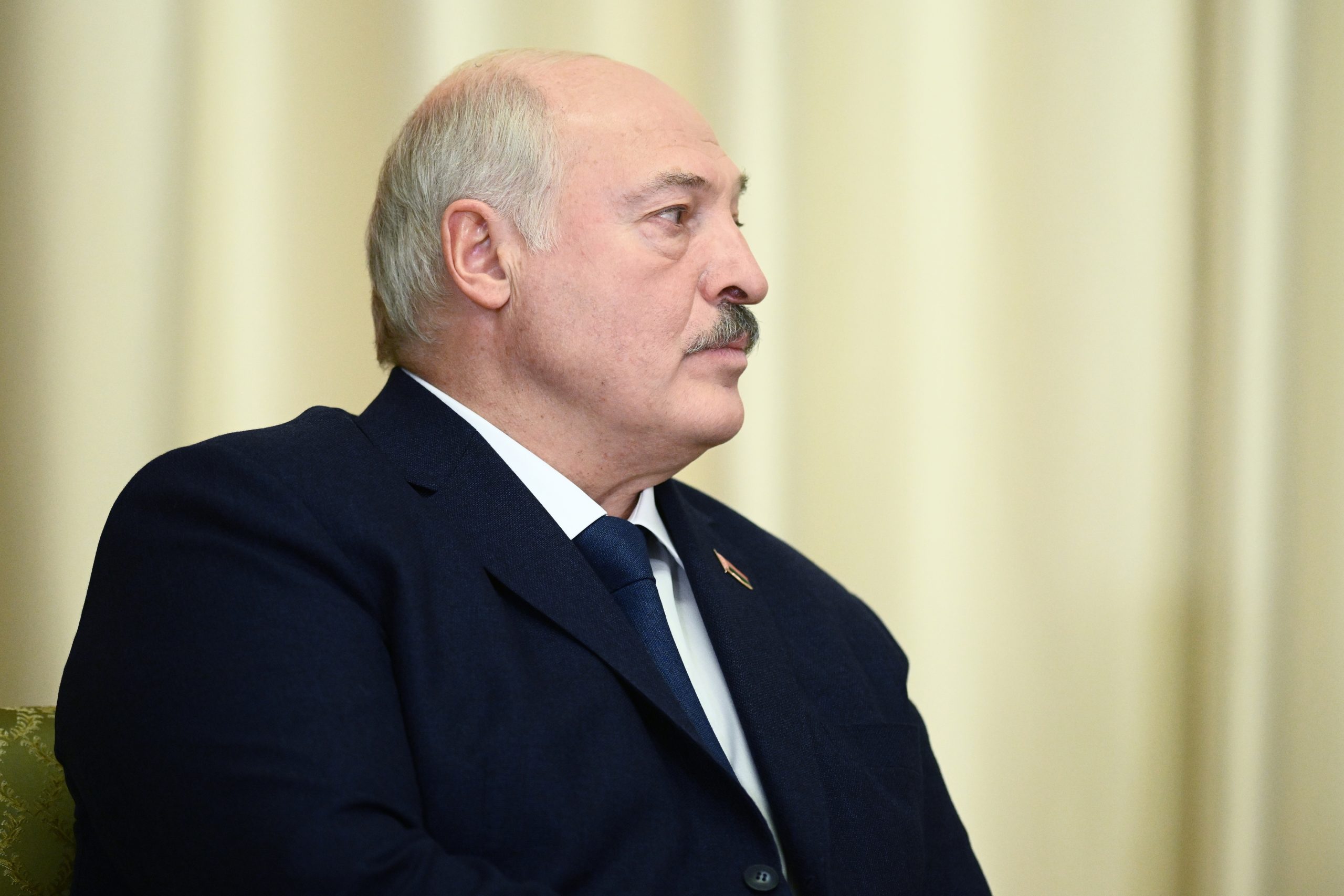 Líder da Bielorrússia aconselha mundo a ouvir plano de paz da China