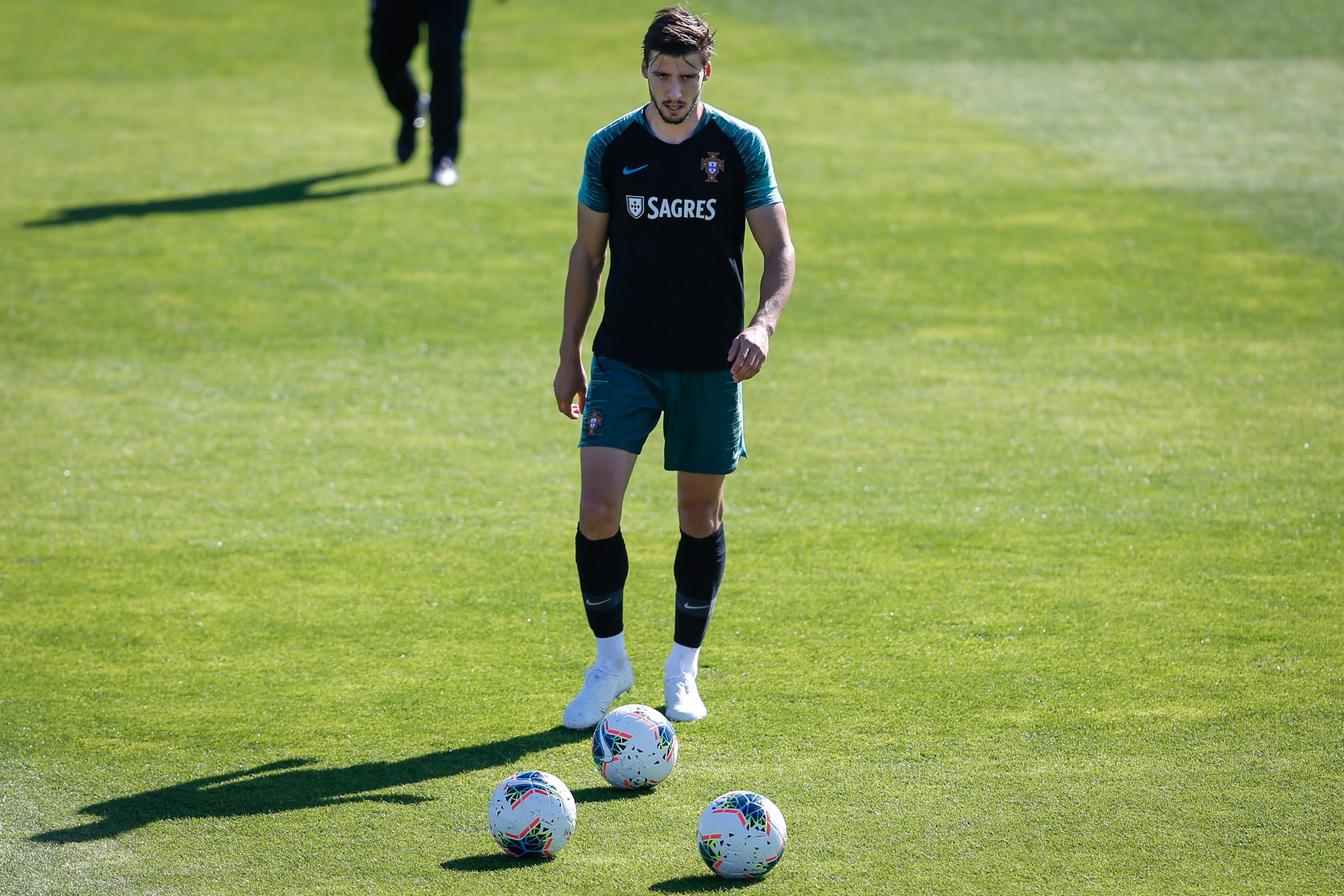 Rúben Dias considera Luxemburgo um adversário “perigoso”