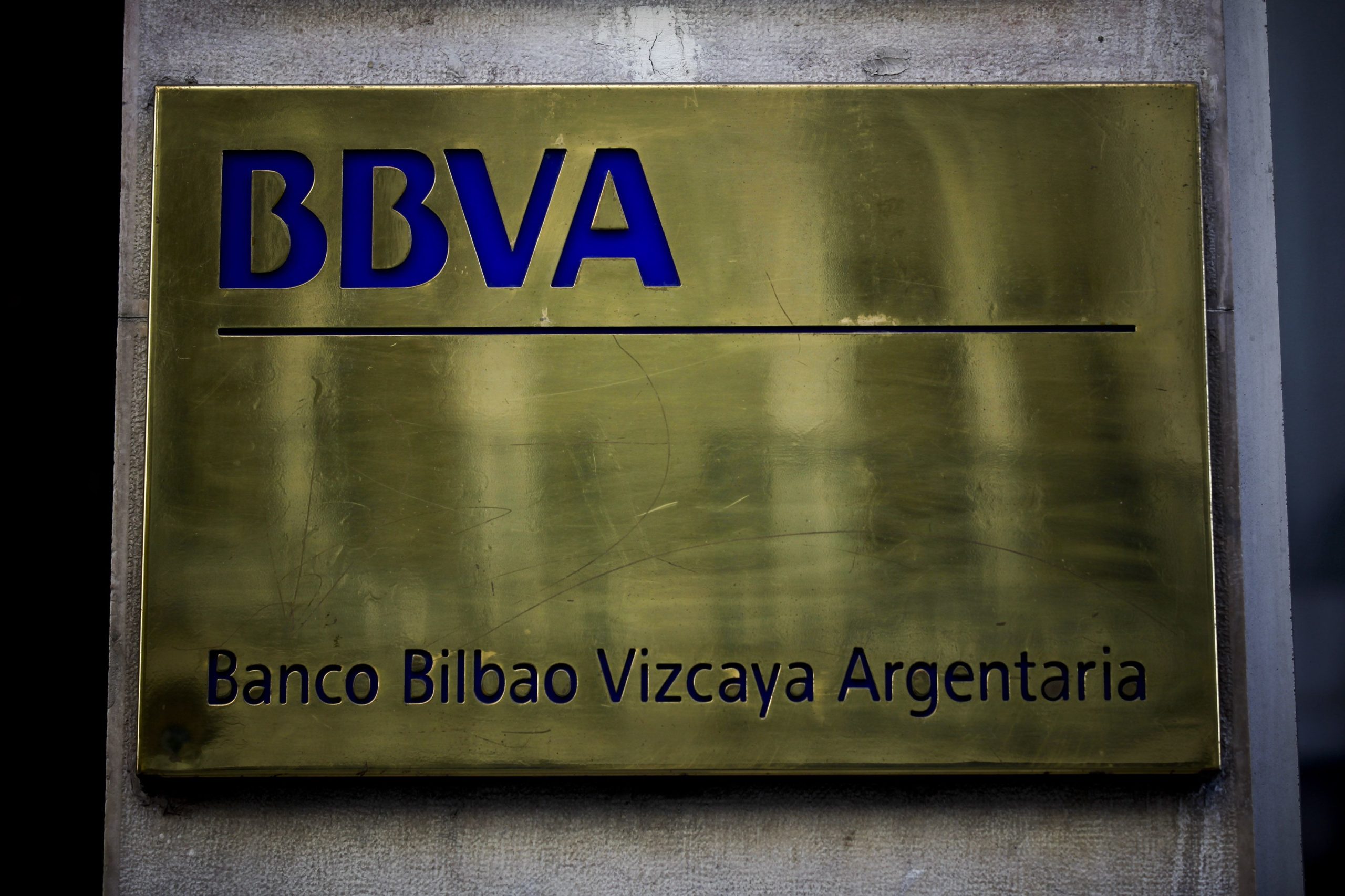 Banco BBVA passa esta quinta-feira a sucursal em Portugal