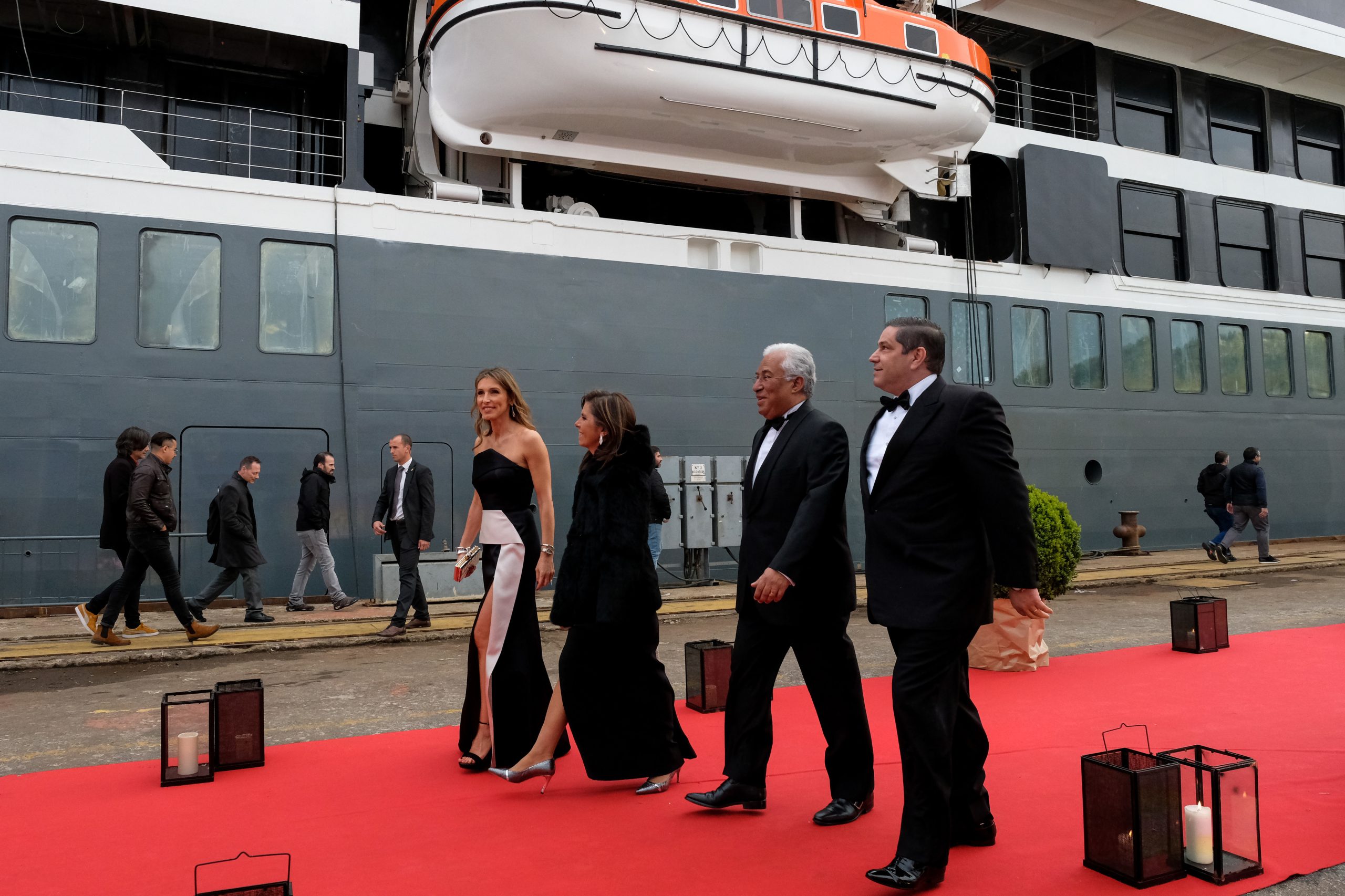 Costa diz que estaleiros da WestSea são “referência” da indústria naval