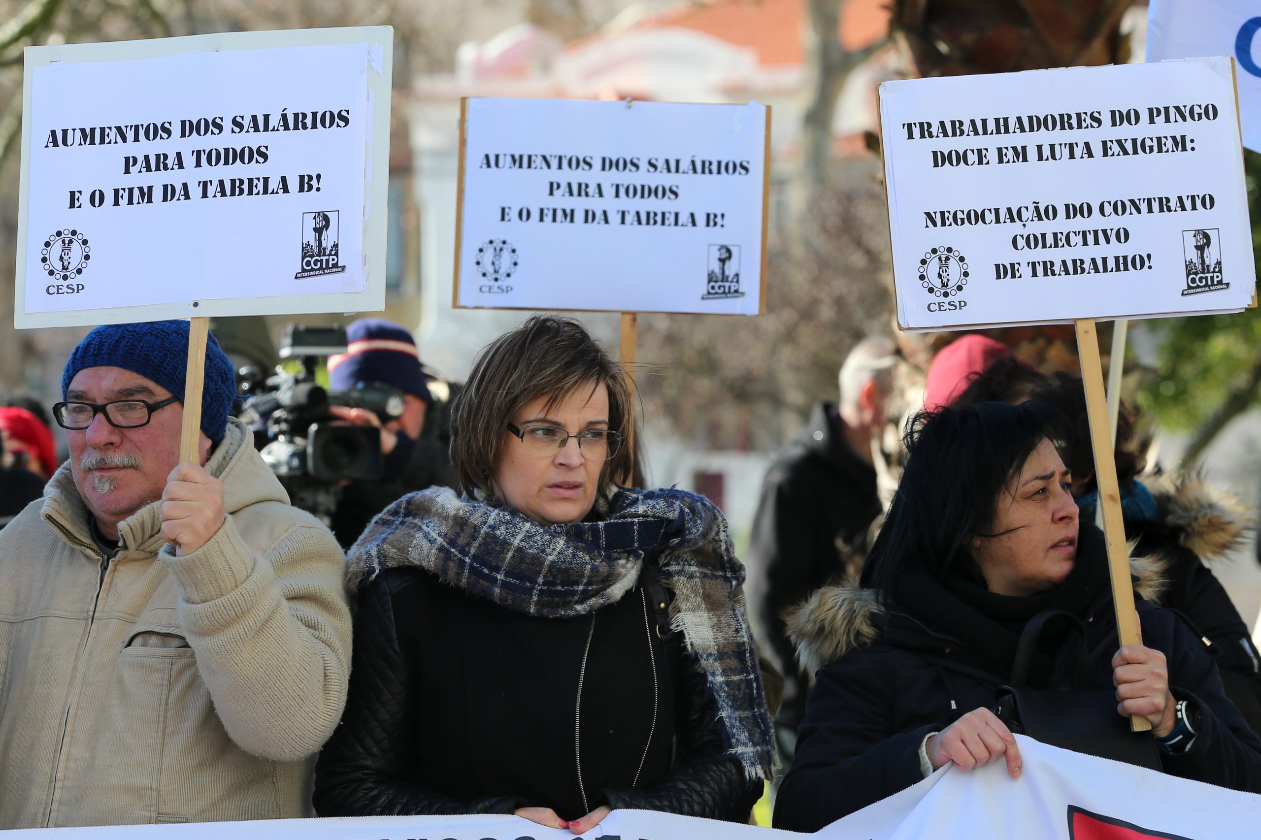 Trabalhadores da distribuição protestam em Lisboa por melhores salários